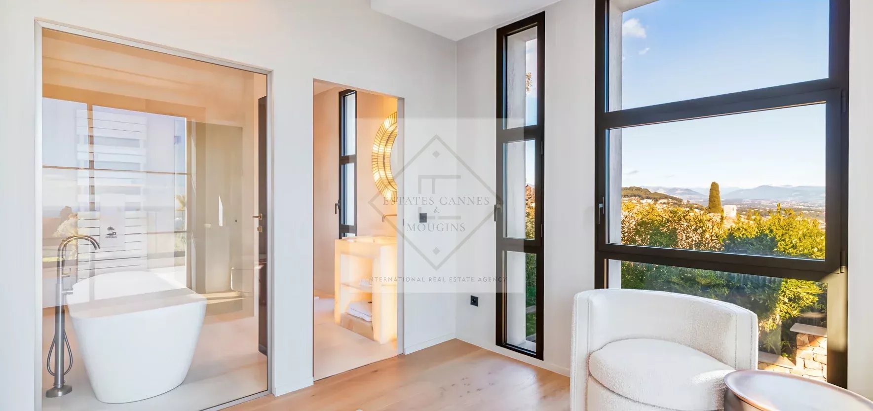 SUPER CANNES — EXCEPTIONAL BRAND-NEW CONTEMPORARY VILLA WITH PANORAMIC SEA VIEWS — photo 24