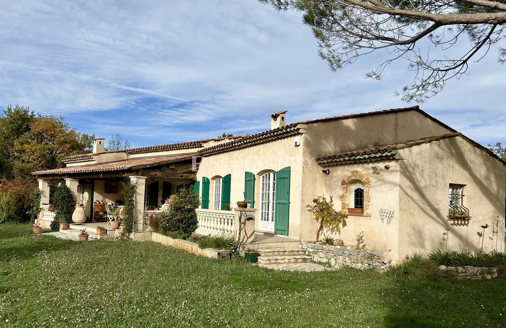 Photo of Single-story house in Saint- Cézaire