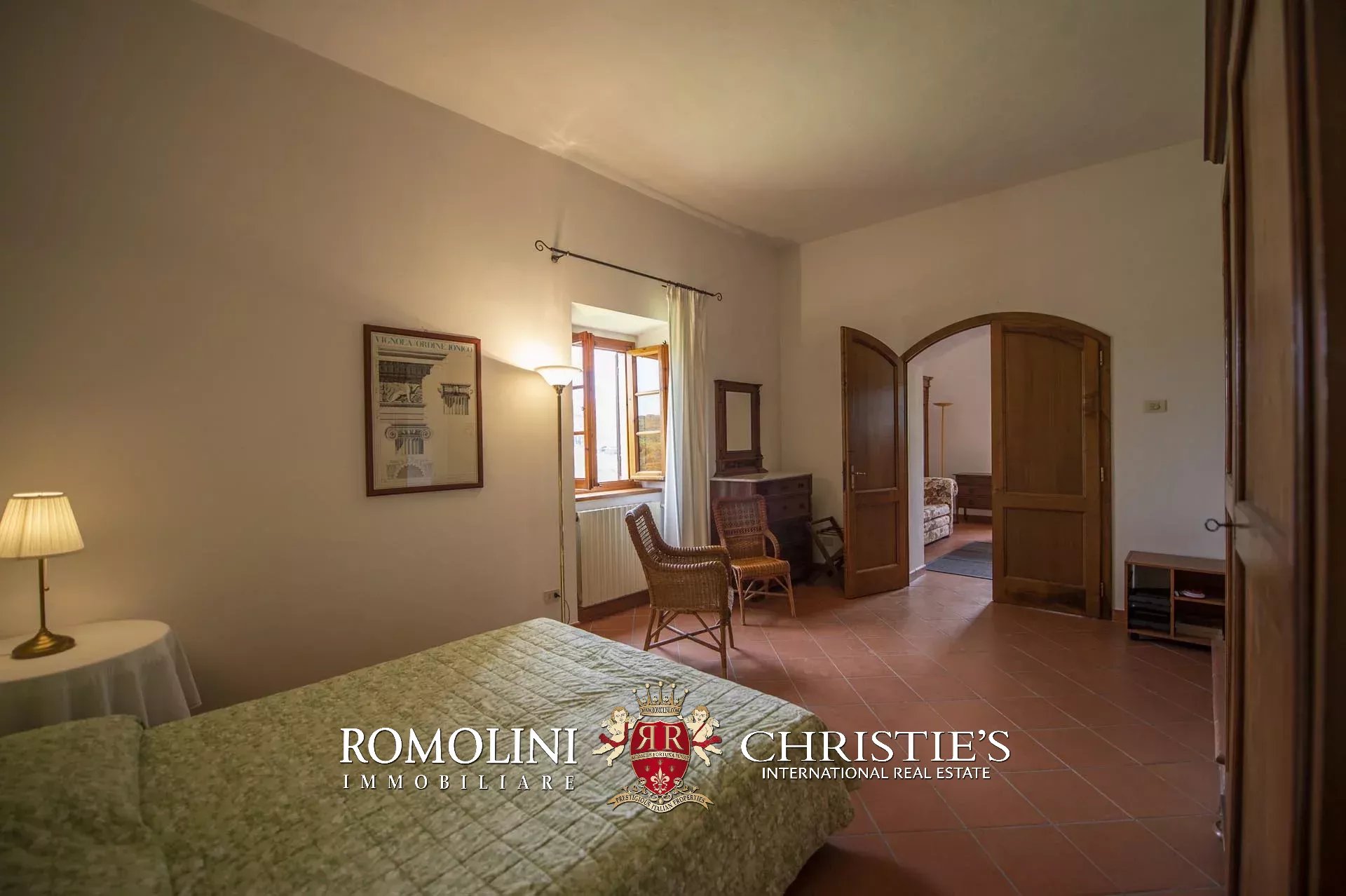 6 Bedroom Vineyard's Image 31