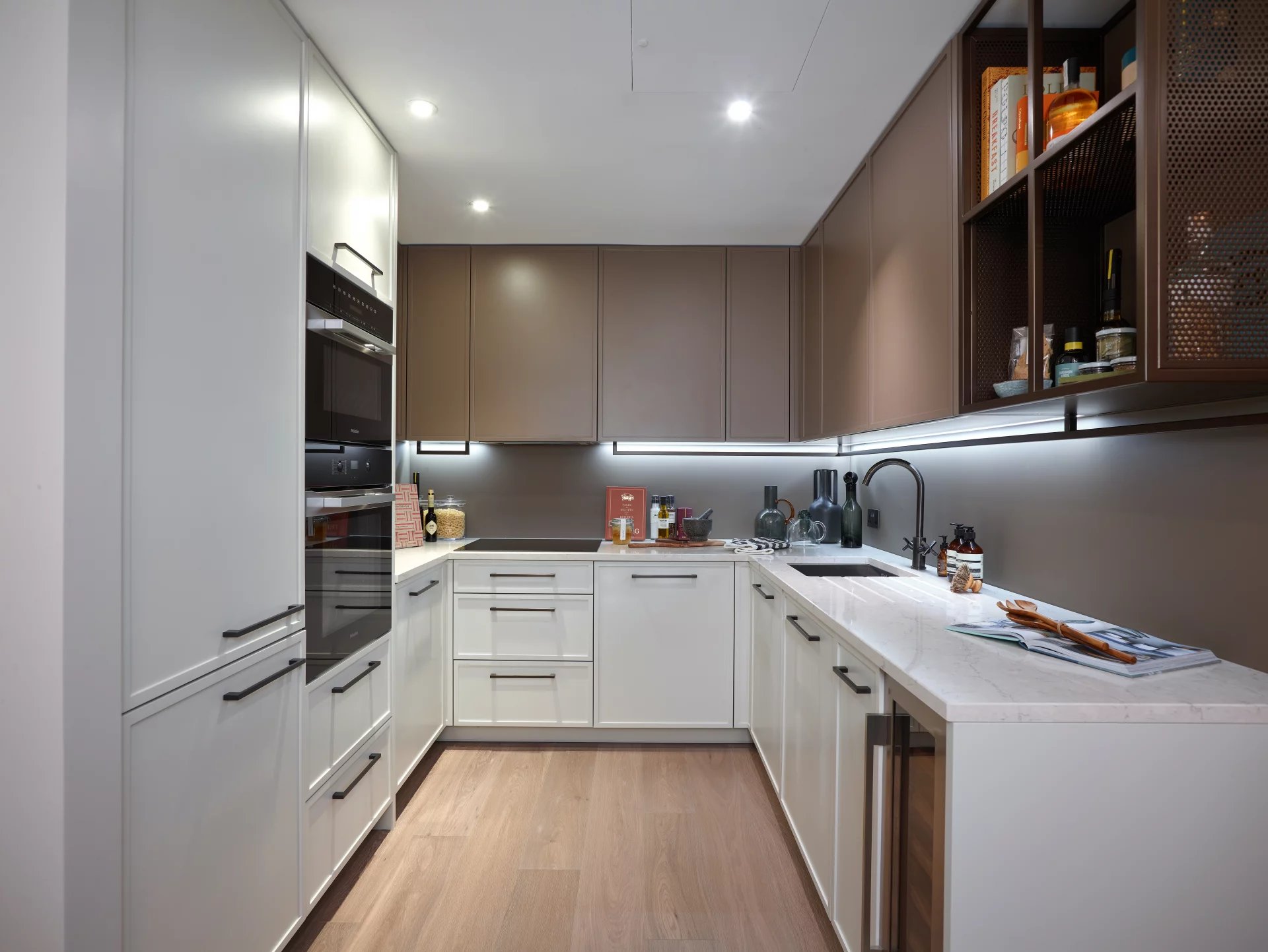 For Sale | 1-Bed (Manhattan Style) | New Build | Chelsea Creek | 4th Floor | Completion Sep 2023 | Ref : 6306333