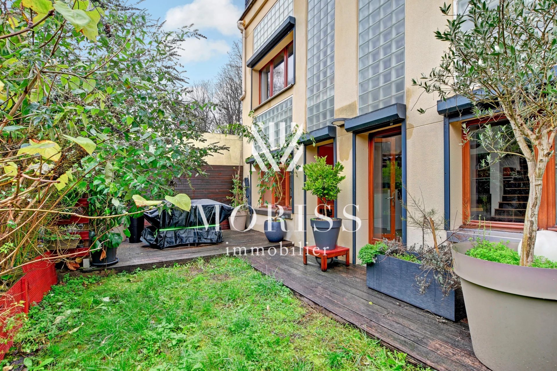 PARC DES BEAUMONTS - MAISON ATYPIQUE ET LUMINEUSE DE 6 PIECES AV - Image 1