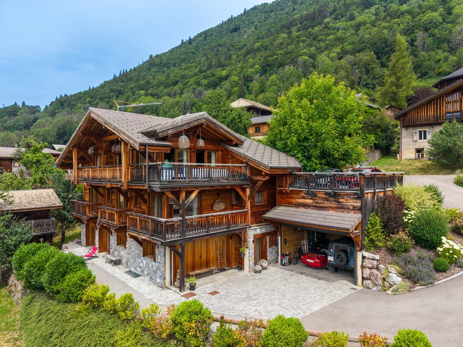Photo of MONTRIOND - 7 bedroom chalet