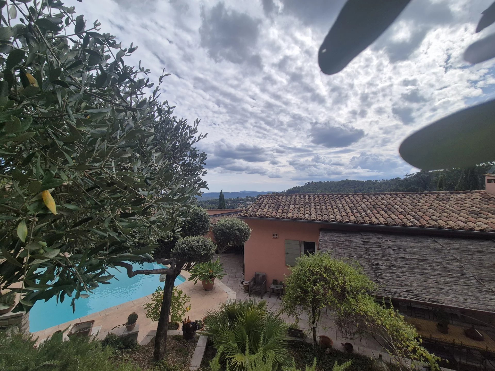 NICE VILLA WITH SUPERB VIEW 5 ROOMS