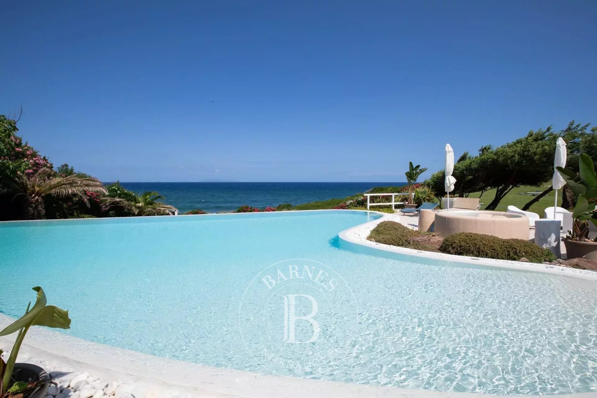 Villa Arzachena  -  ref 82616933 (picture 1)