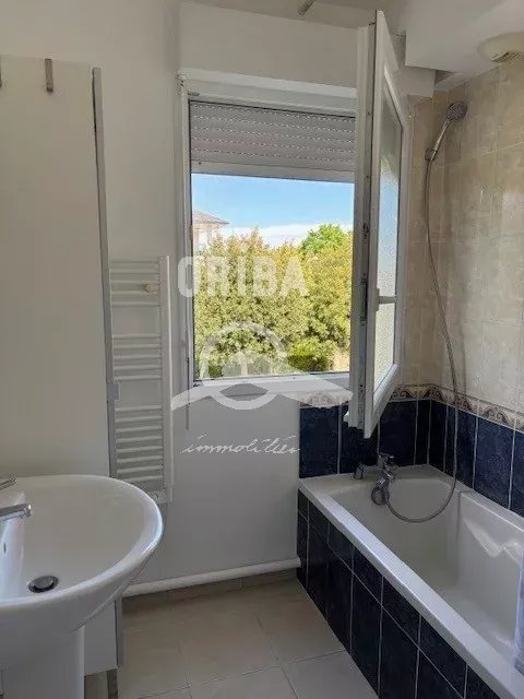 LA BAULE  GUEZY appartement T3 de 65 m²