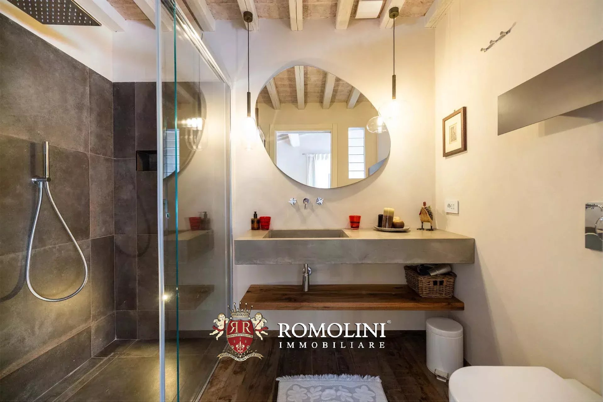 5 Bedroom Villa/Townhouse's Image 38