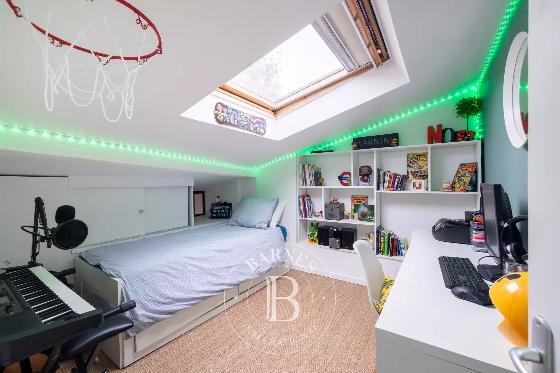 Daire Paris 10ème - picture 12