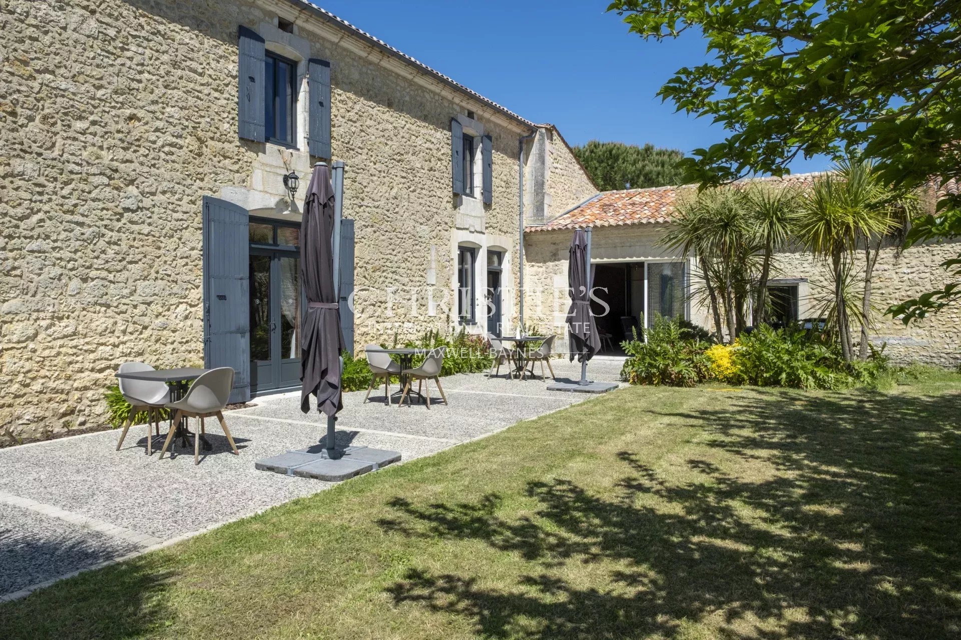 7 Bedroom Villa/Townhouse's Image 16