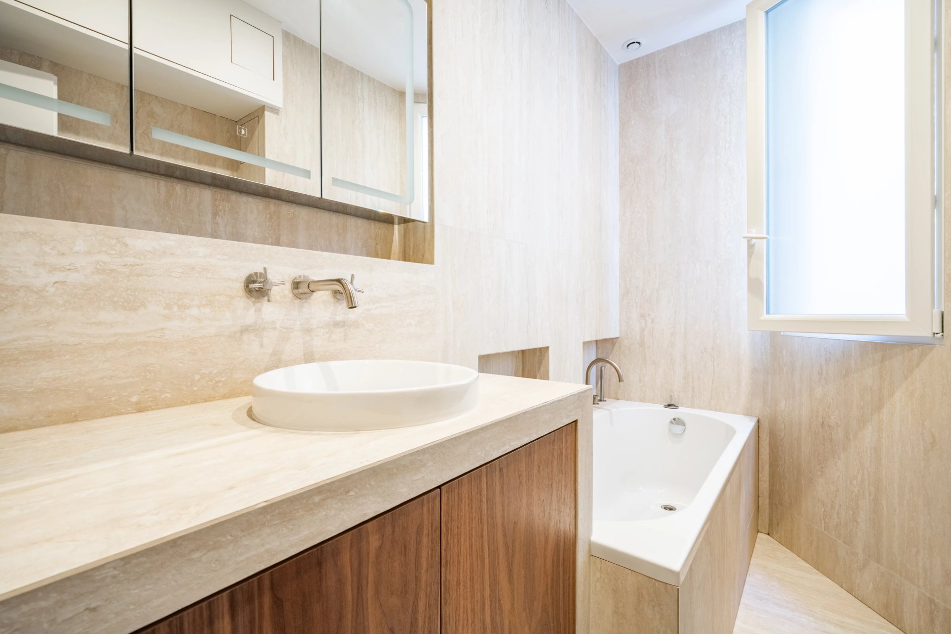 2 Bedroom Apartment/Flat's Image 7