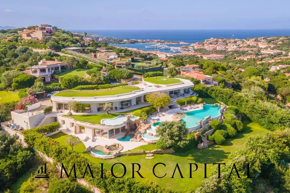 Villa con piscina, gemma di lusso sulla collina di Porto Cervo