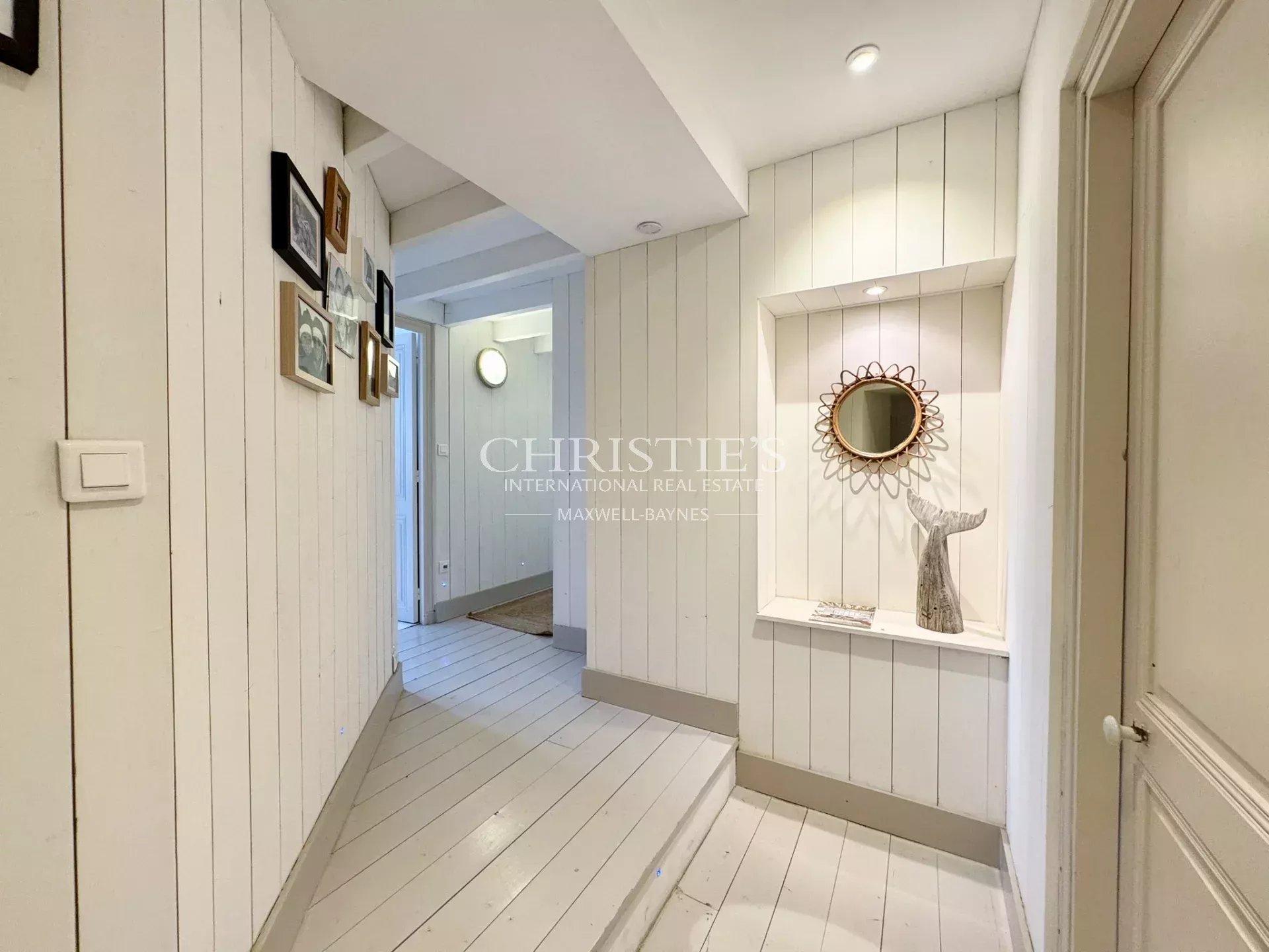 5 Bedroom Villa/Townhouse's Image 24