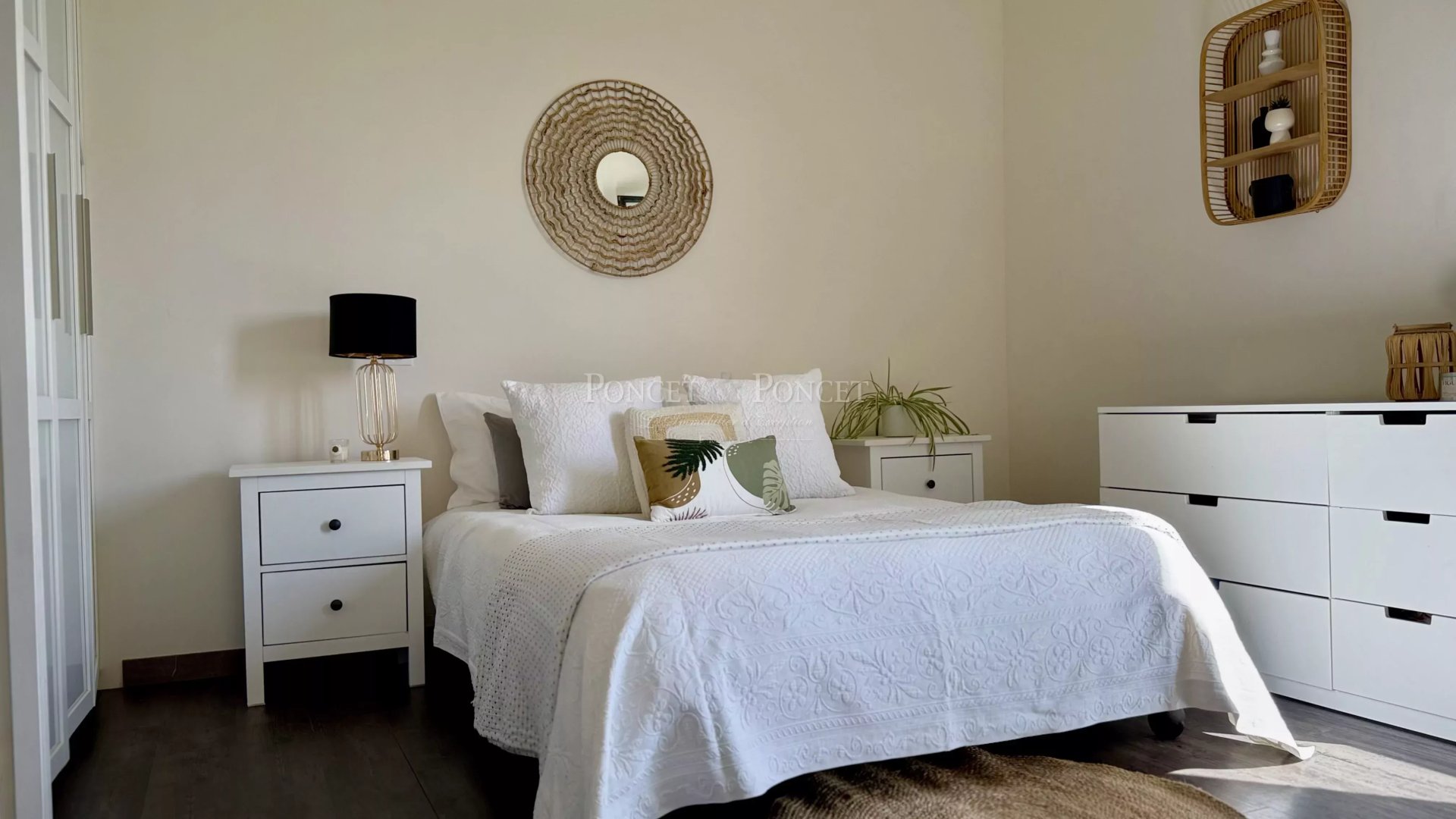 5 Bedroom Villa/Townhouse's Image 14