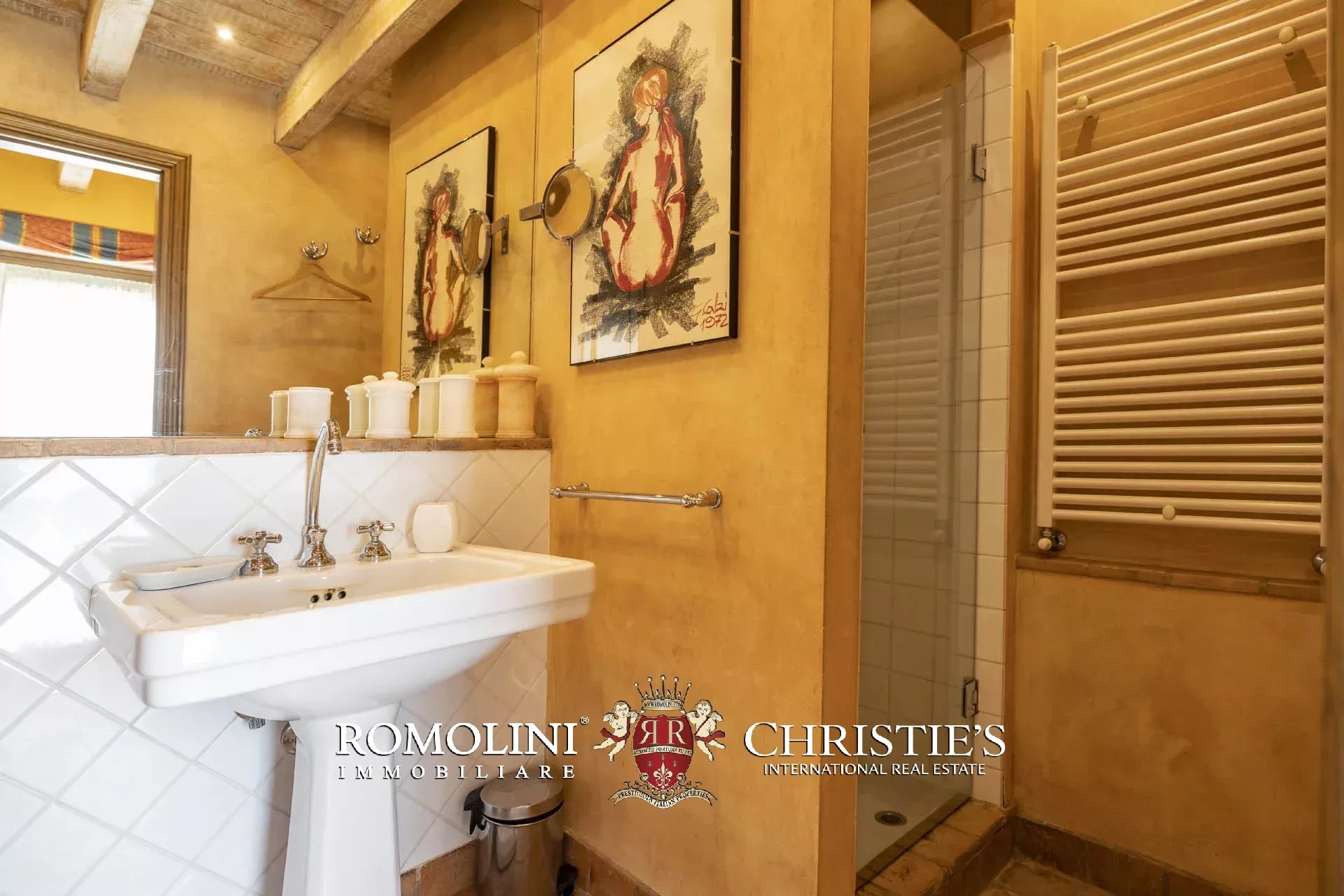 6 Bedroom Villa/Townhouse's Image 64