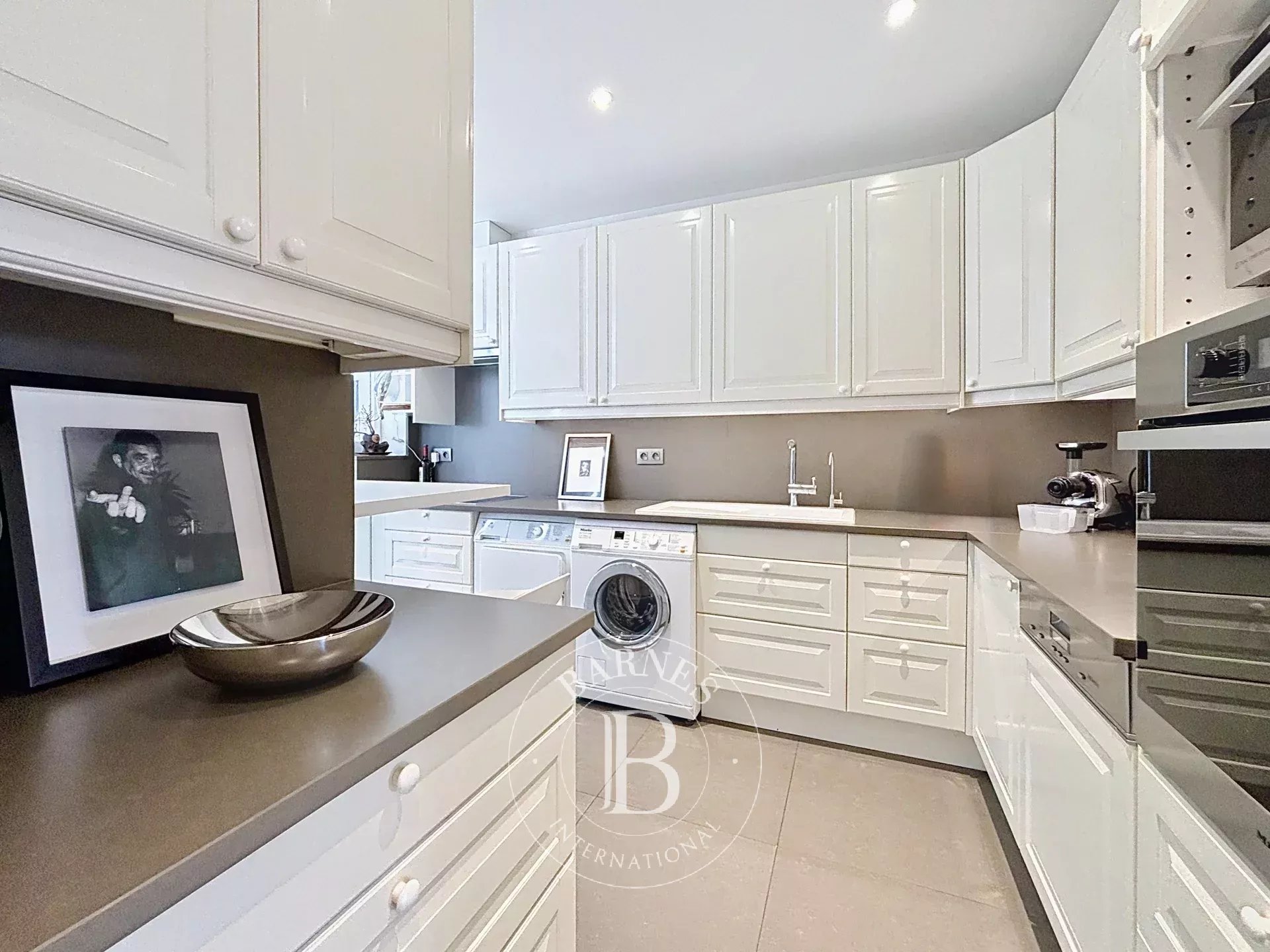 Jardin du Roi - Prachtig appartement met 2 slaapkamers, terras, garage