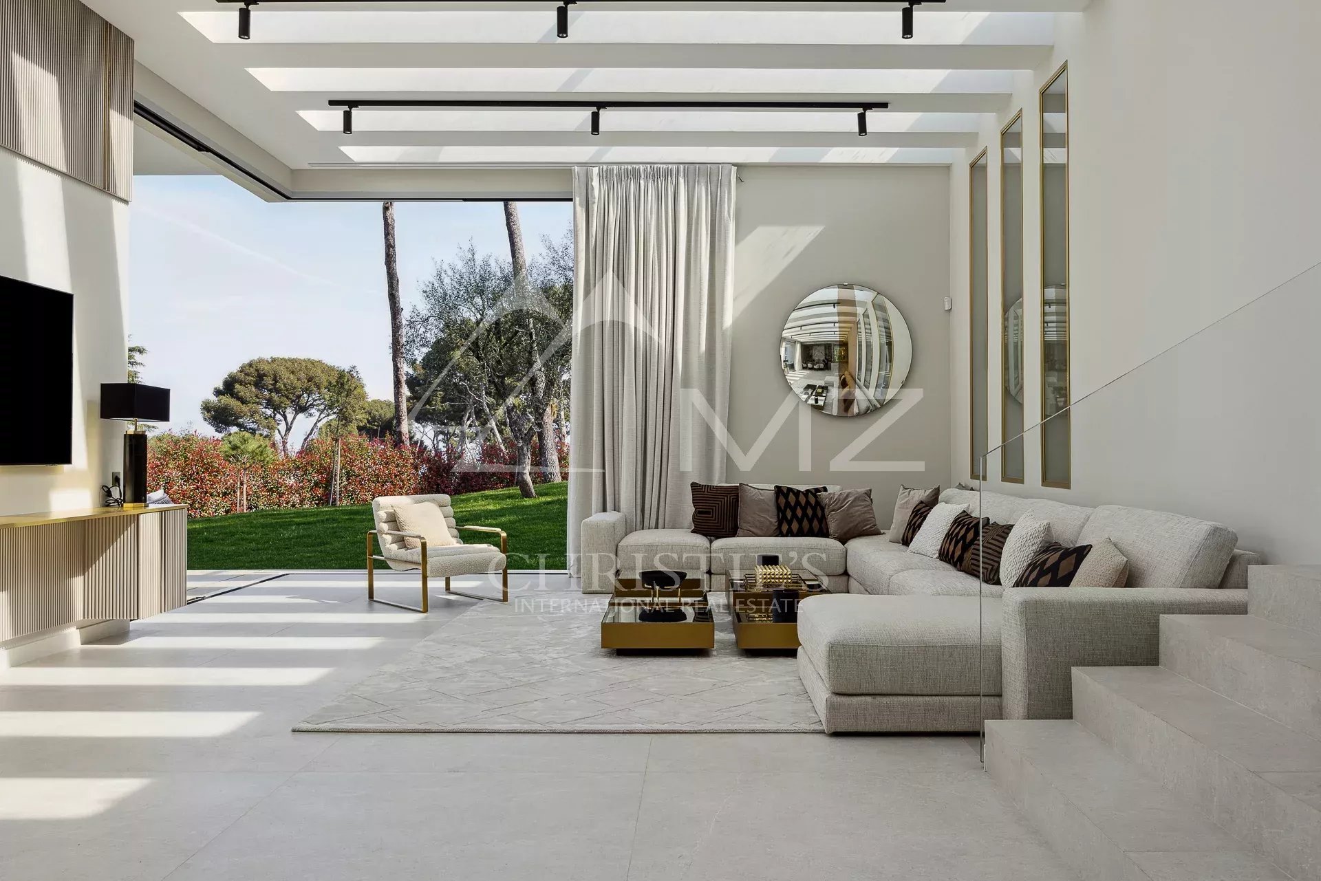 4 Bedroom Villa/Townhouse's Image 5