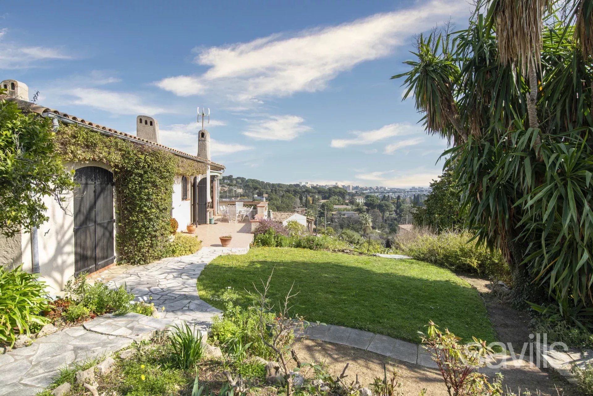 Provençal style villa, boasting sea views