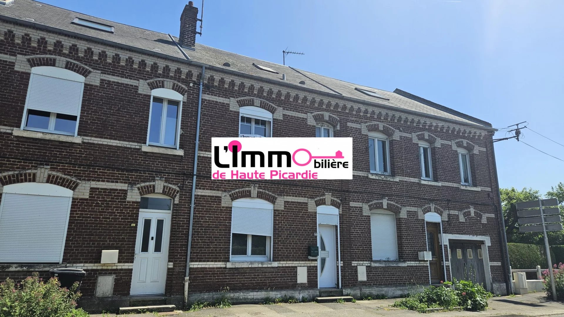 ? EXCLUSIVITÉ : Maison mitoyenne à Chaulnes ! (80320)
