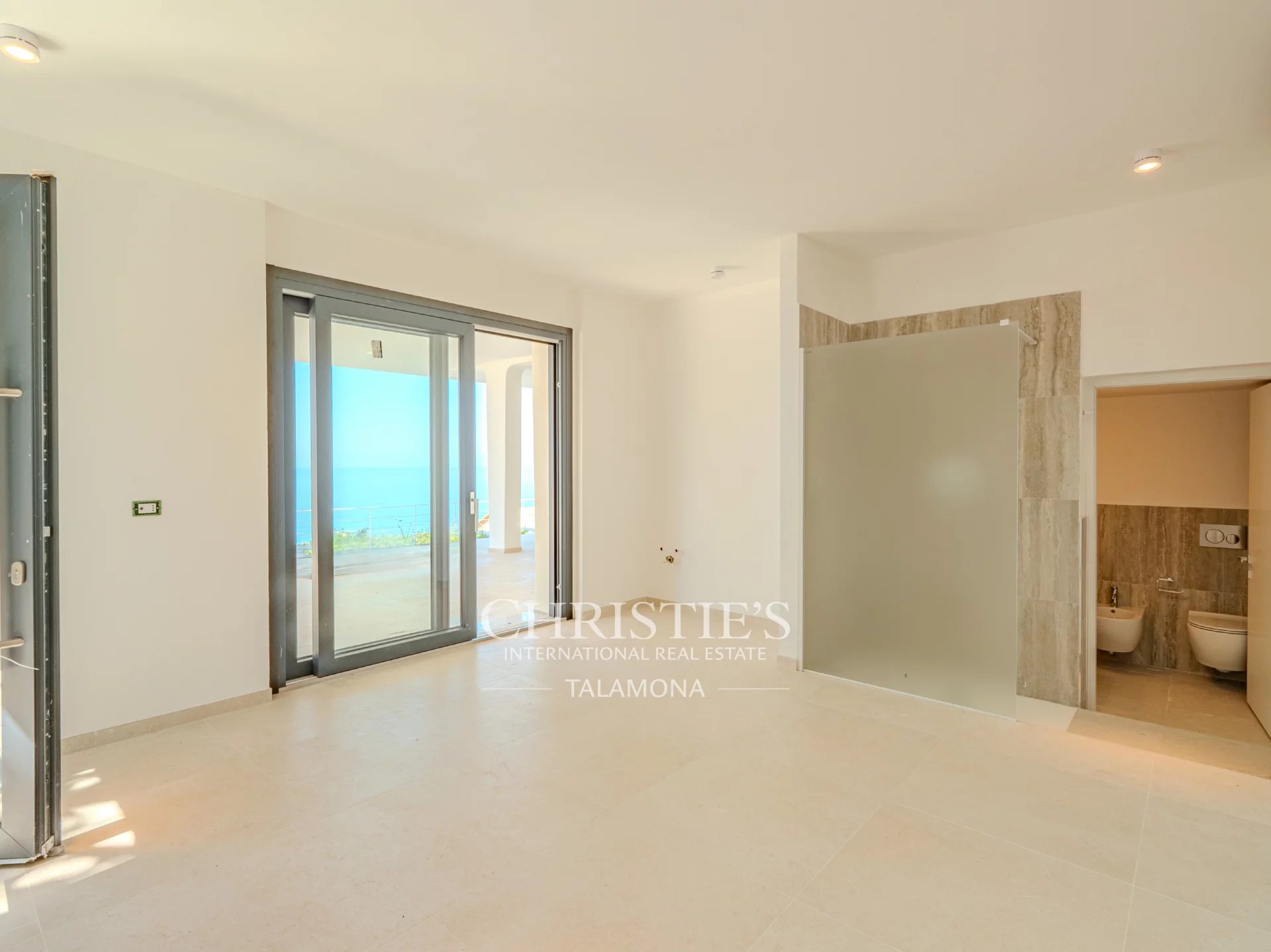 Villa/Townhouse's Image 13