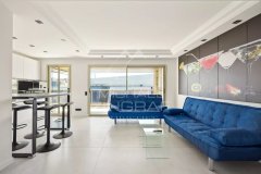 Cannes Croisette - renovated 2 room apartment with sea view — photo 6 of 7
