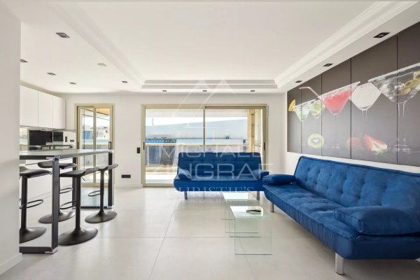 Cannes Croisette - renovated 2 room apartment with sea view — photo 6
