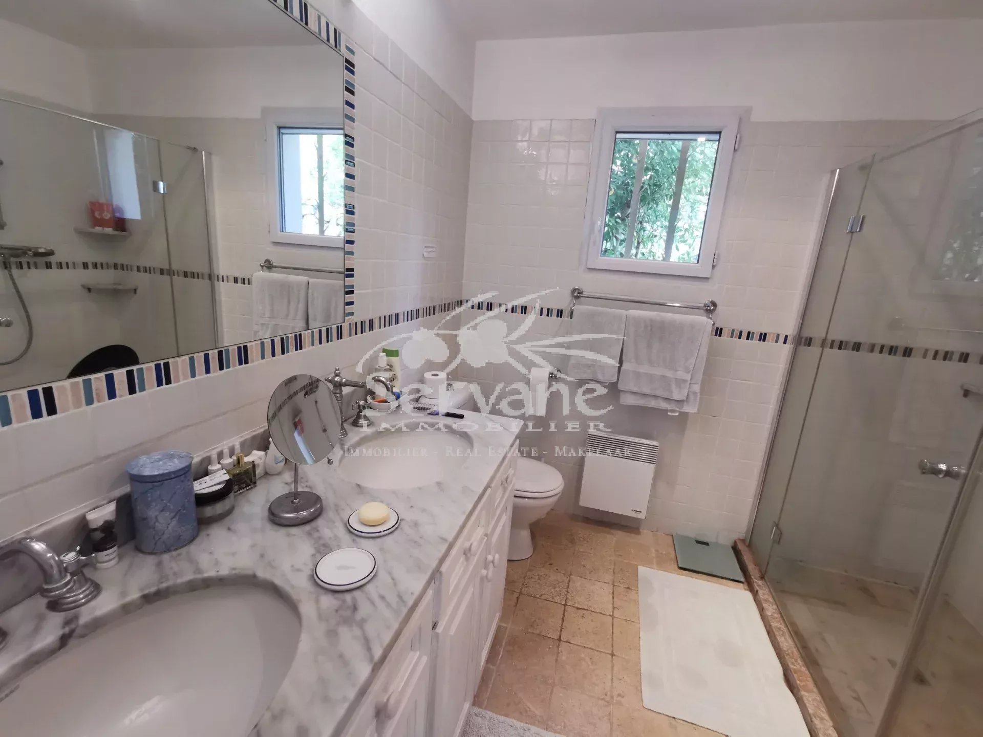 LORGUES PROVENCE FOR SALE COUNTRYSIDE HOUSE 4 BEDROOMS