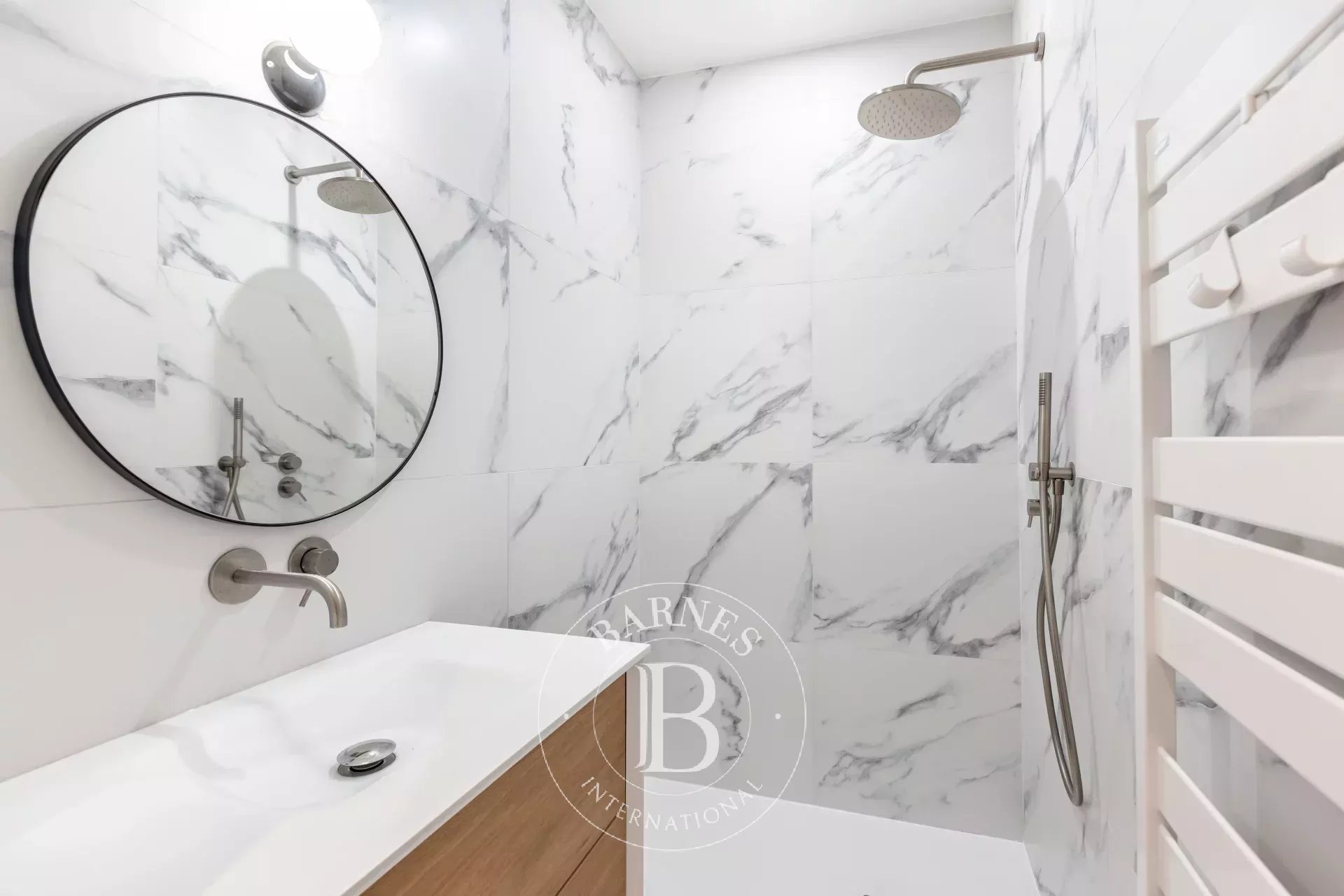 Daire Paris 8ème - picture 18