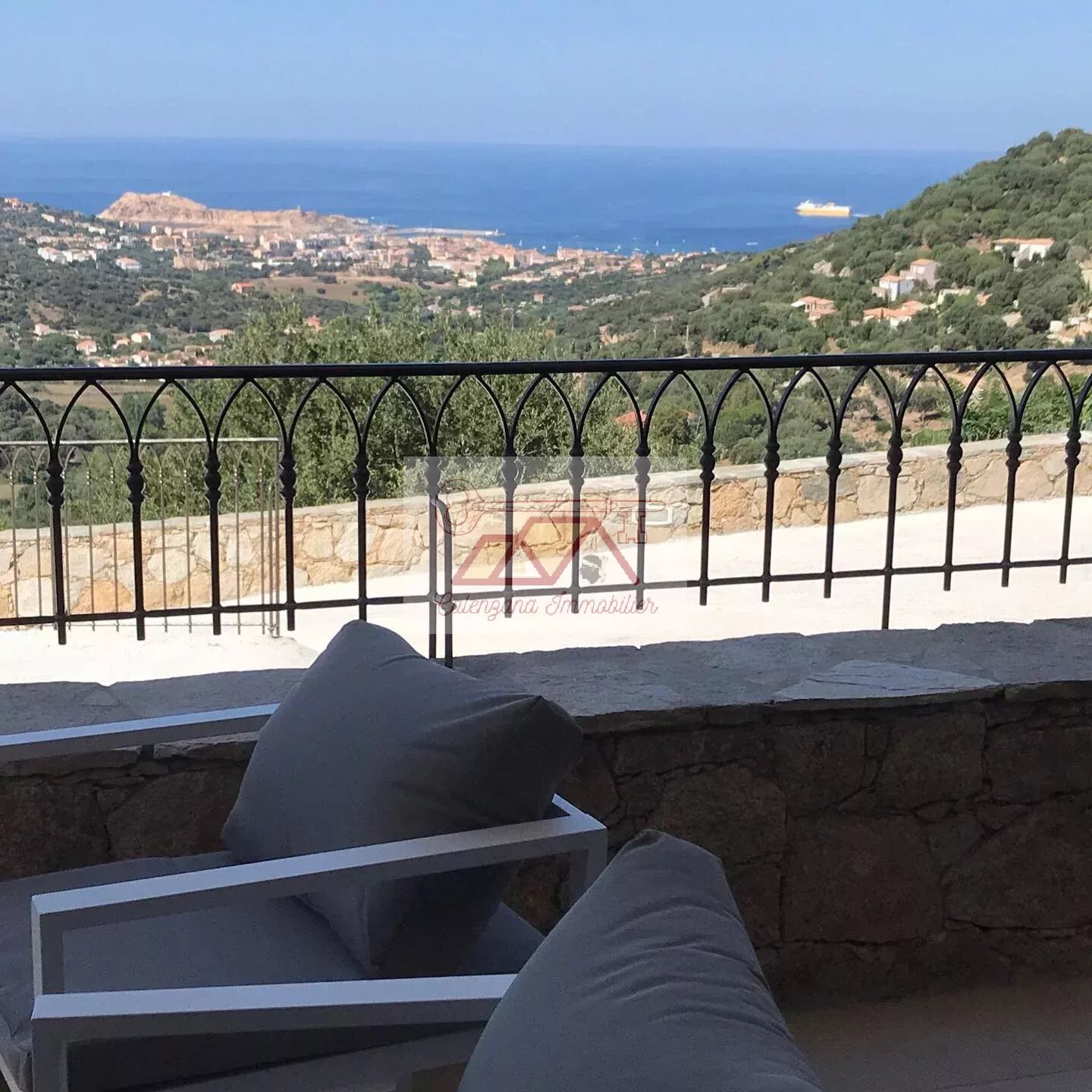 Agence immobilière de 