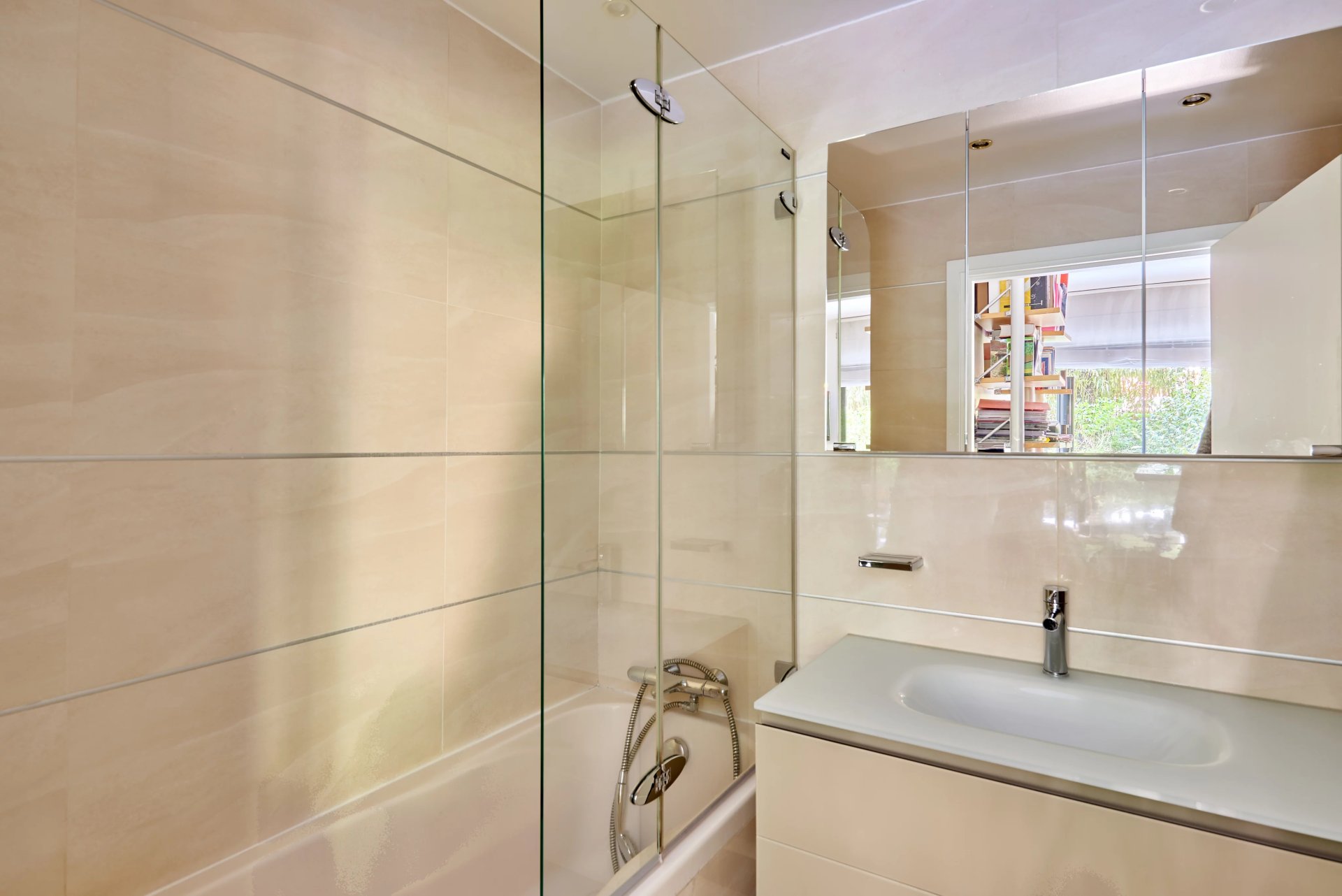 3 Bedroom Apartment/Flat's Image 11