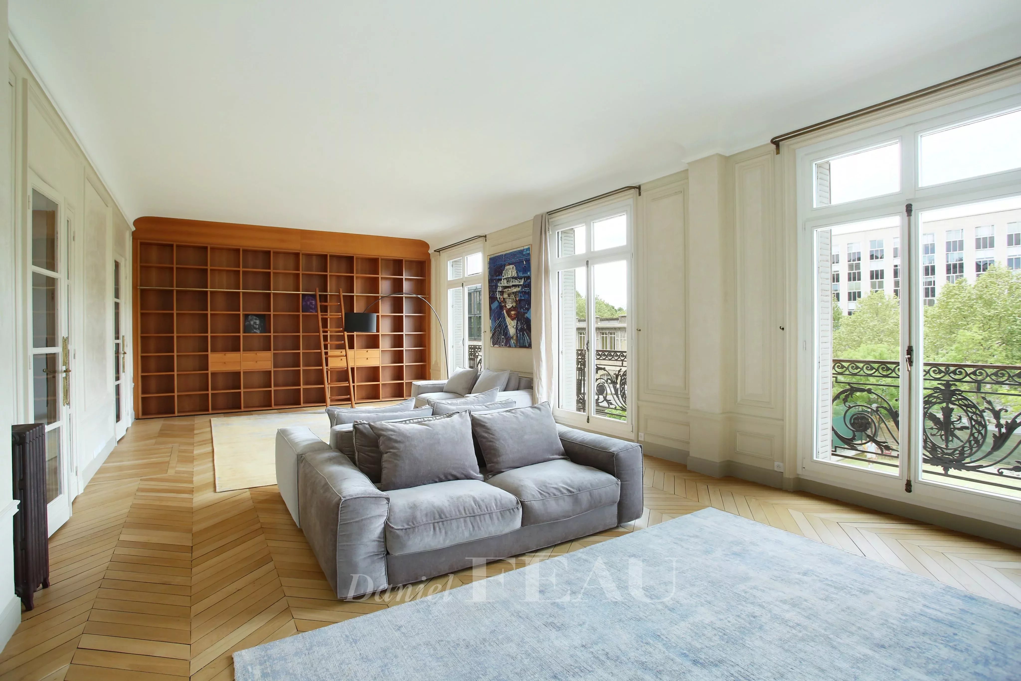Living-room Wooden floor