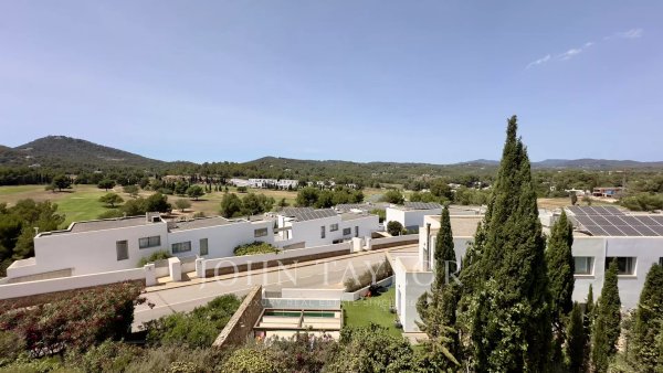Semi-detached house overlooking the Roca Llisa golf course — photo 2