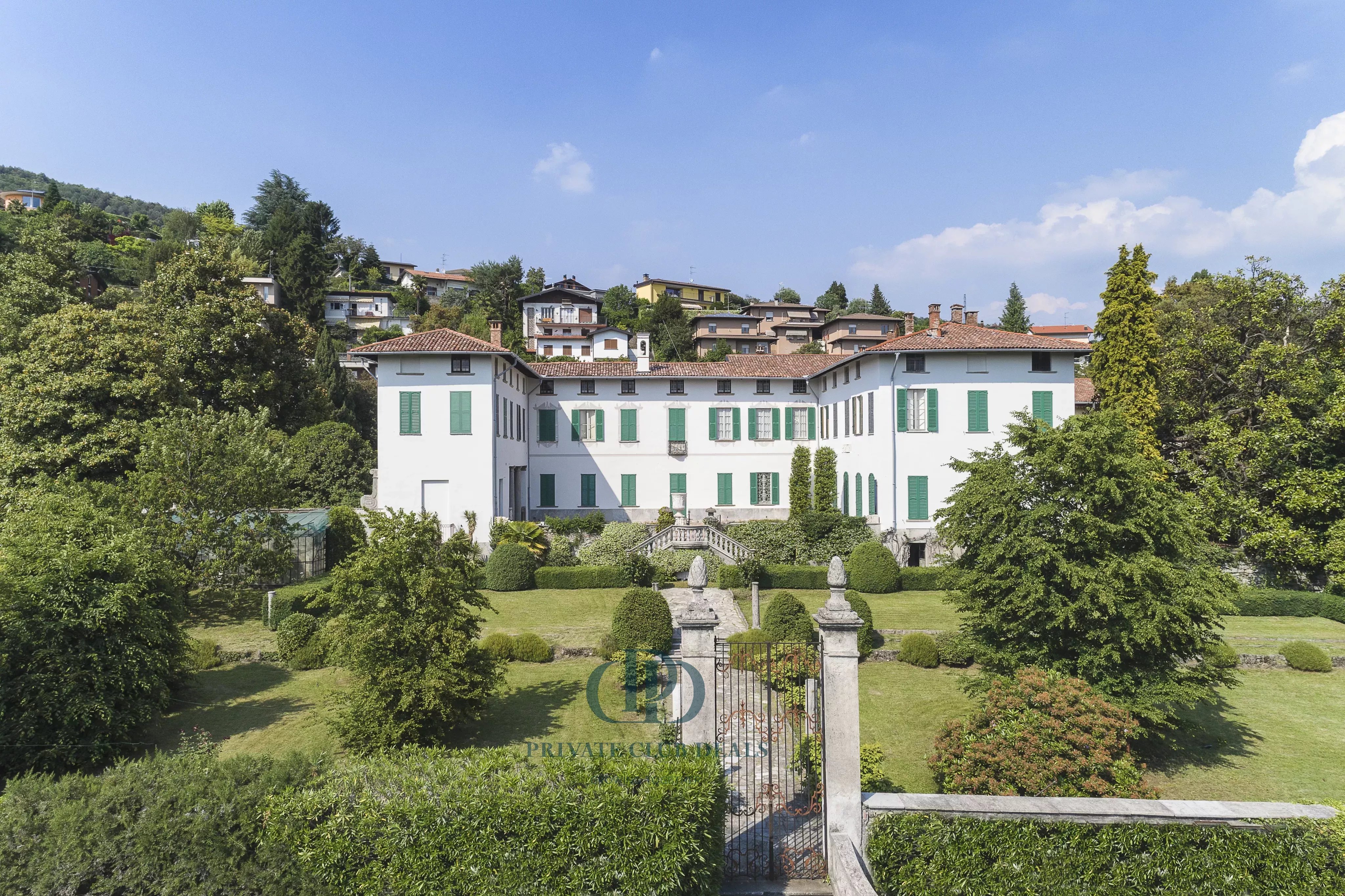 Villa Como - picture 20