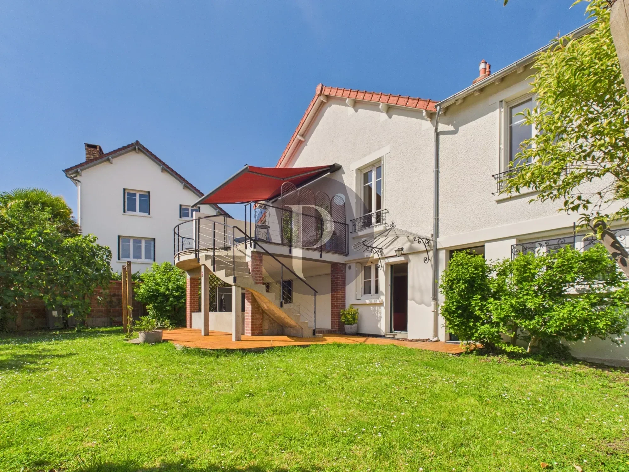 vente-maison-8-pieces-verrieres-le-buisson-86964081