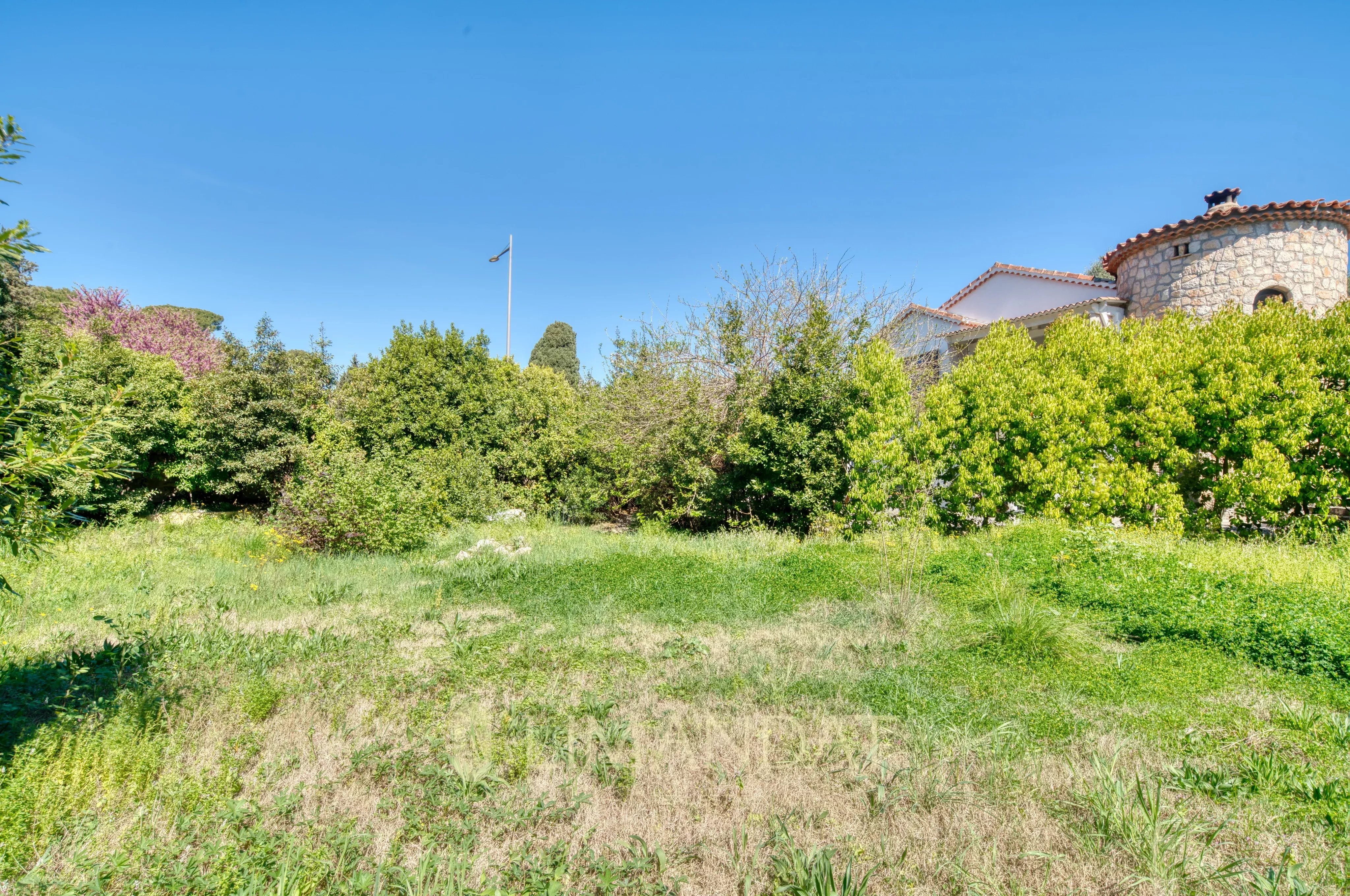 CANNES OXFORD - CHARMING VILLA + LAND CONSTRUCTIBLE