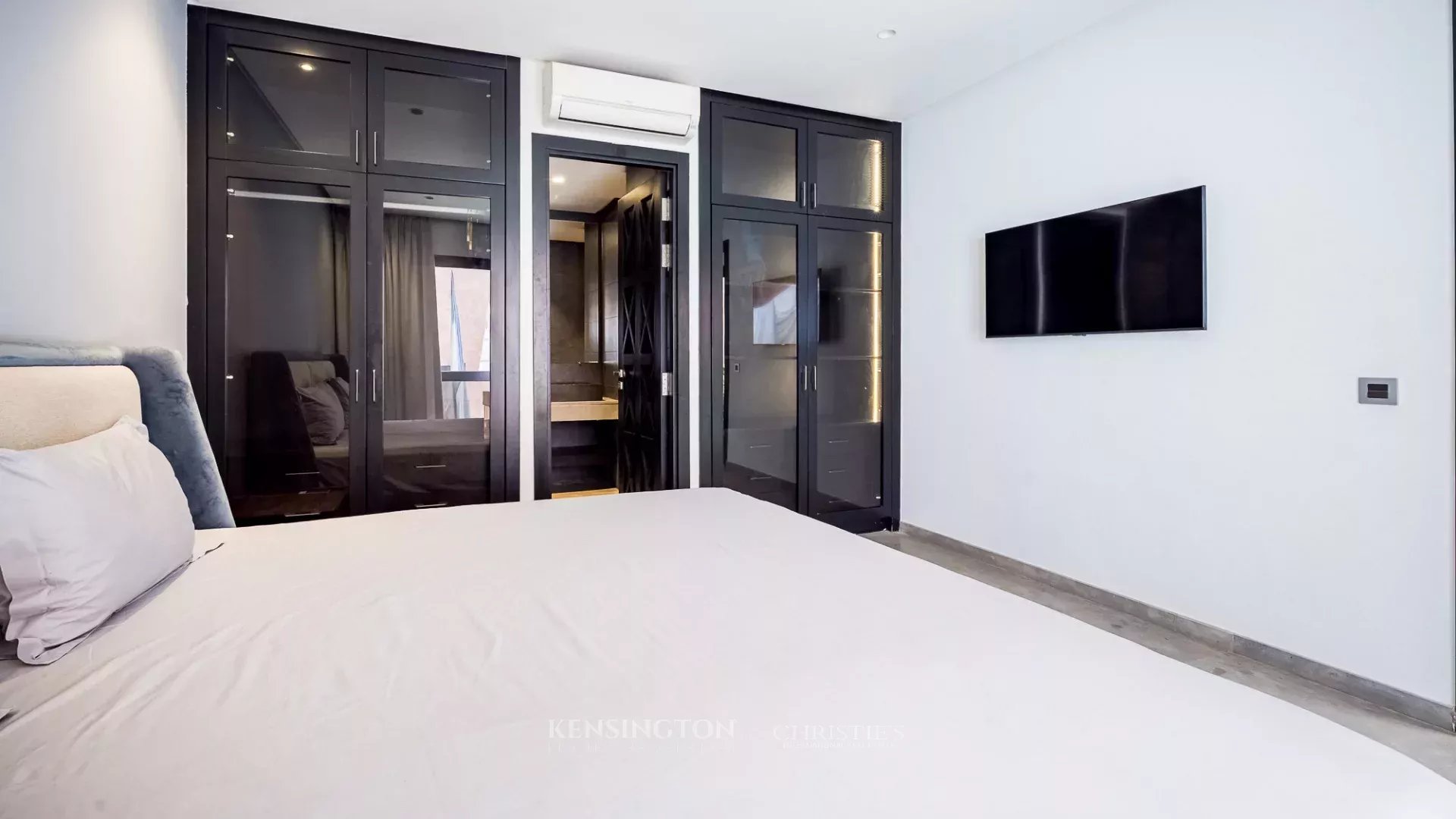 6 Bedroom Villa/Townhouse's Image 30