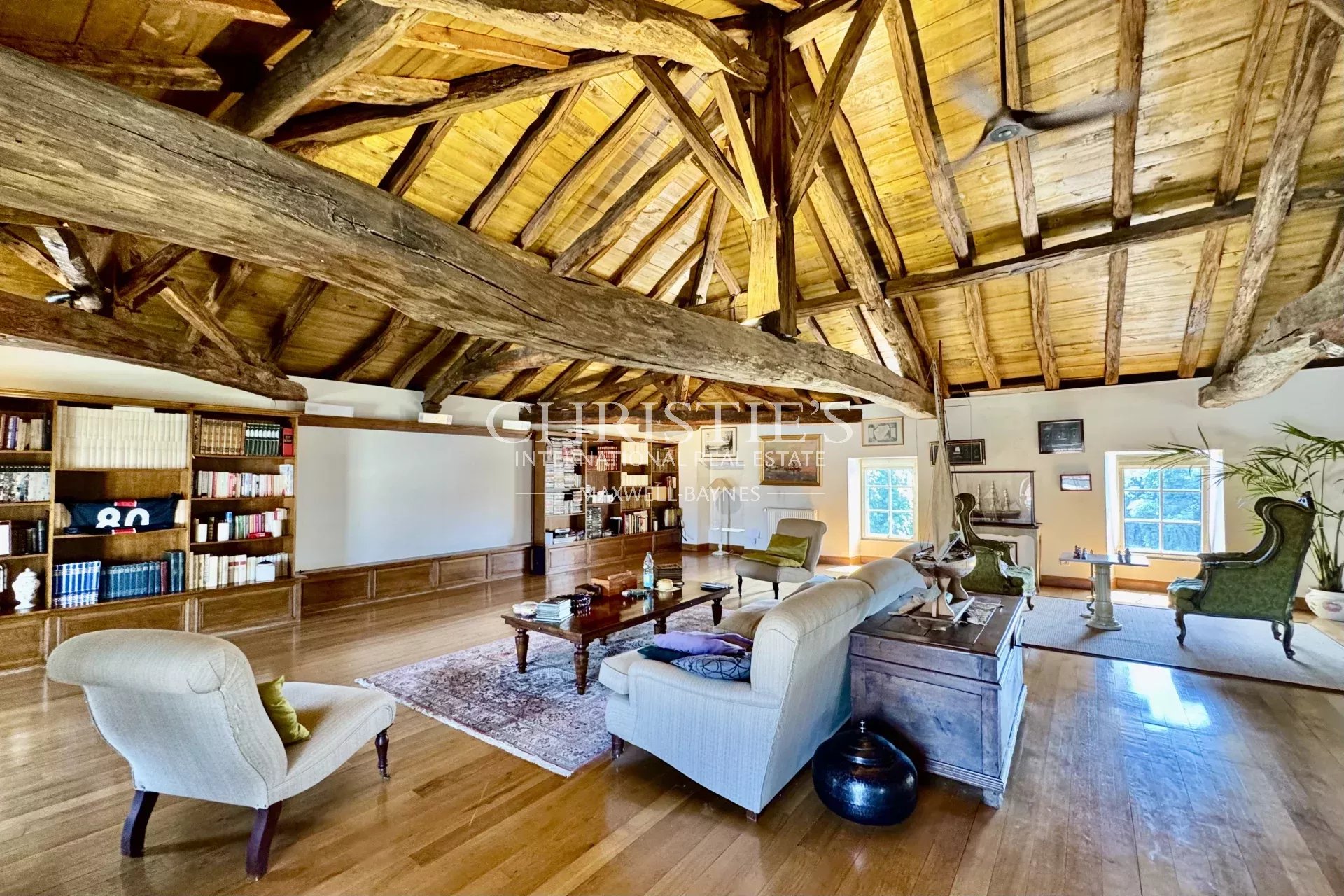 14 Bedroom Villa/Townhouse's Image 29