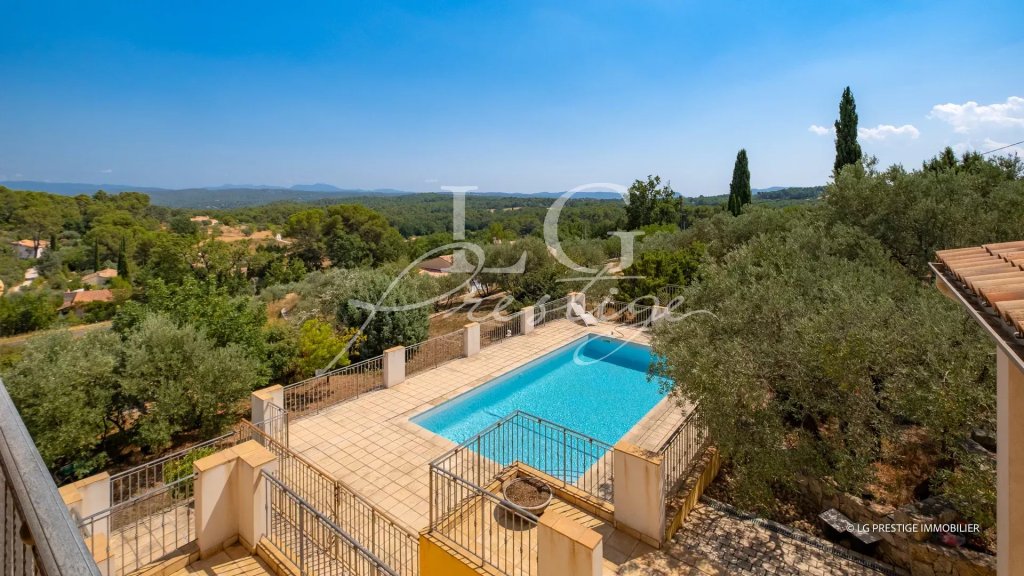 Villa for sale in Seillans — FOR SALE Property Seillans with Swimming Pool, 5 Rooms, 200m²