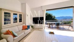 Luxury Penthouse in Cannes | Exclusive Family Estate with Sea Views — photo 4 of 7