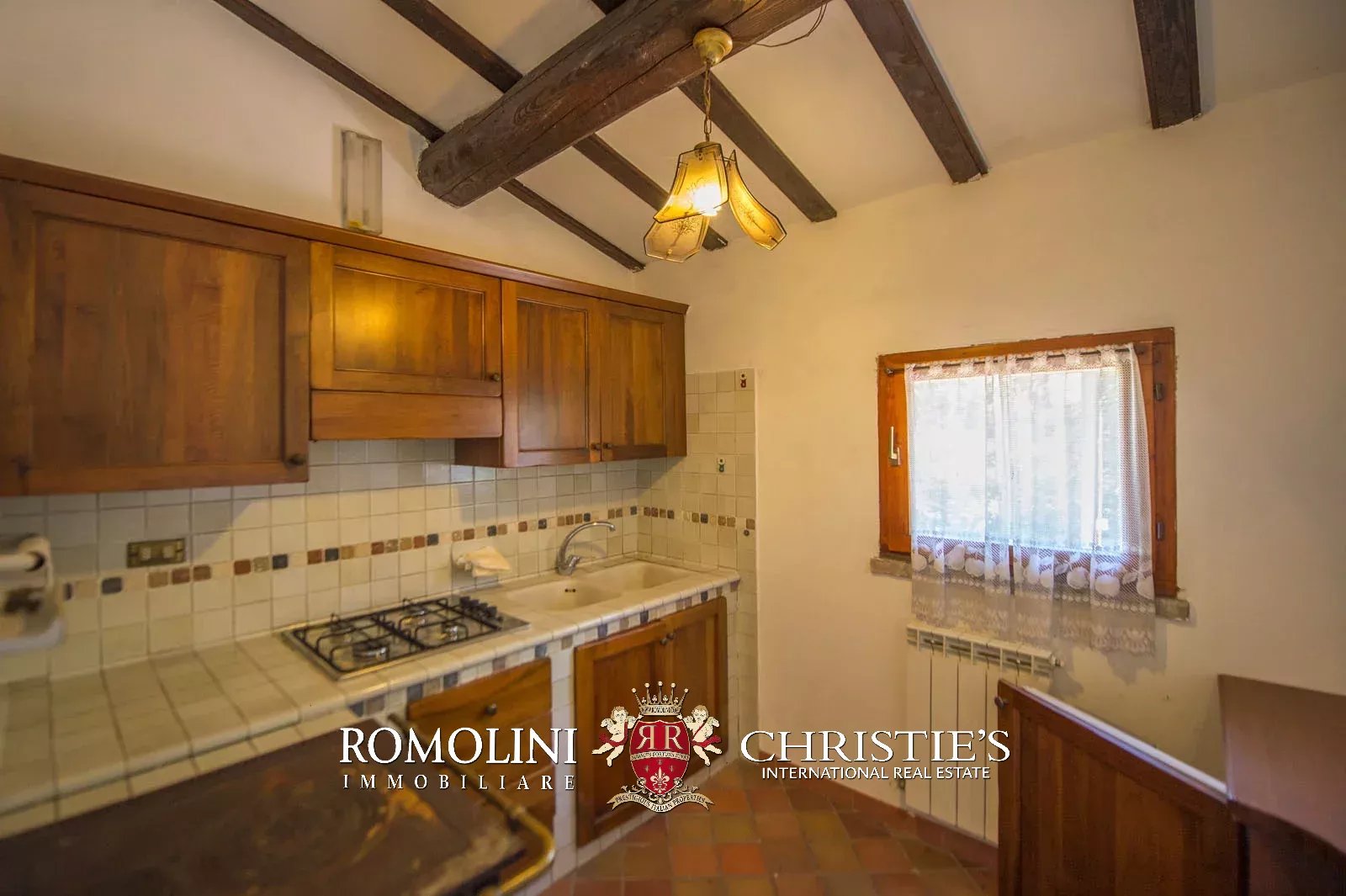 7 Bedroom Vineyard's Image 21