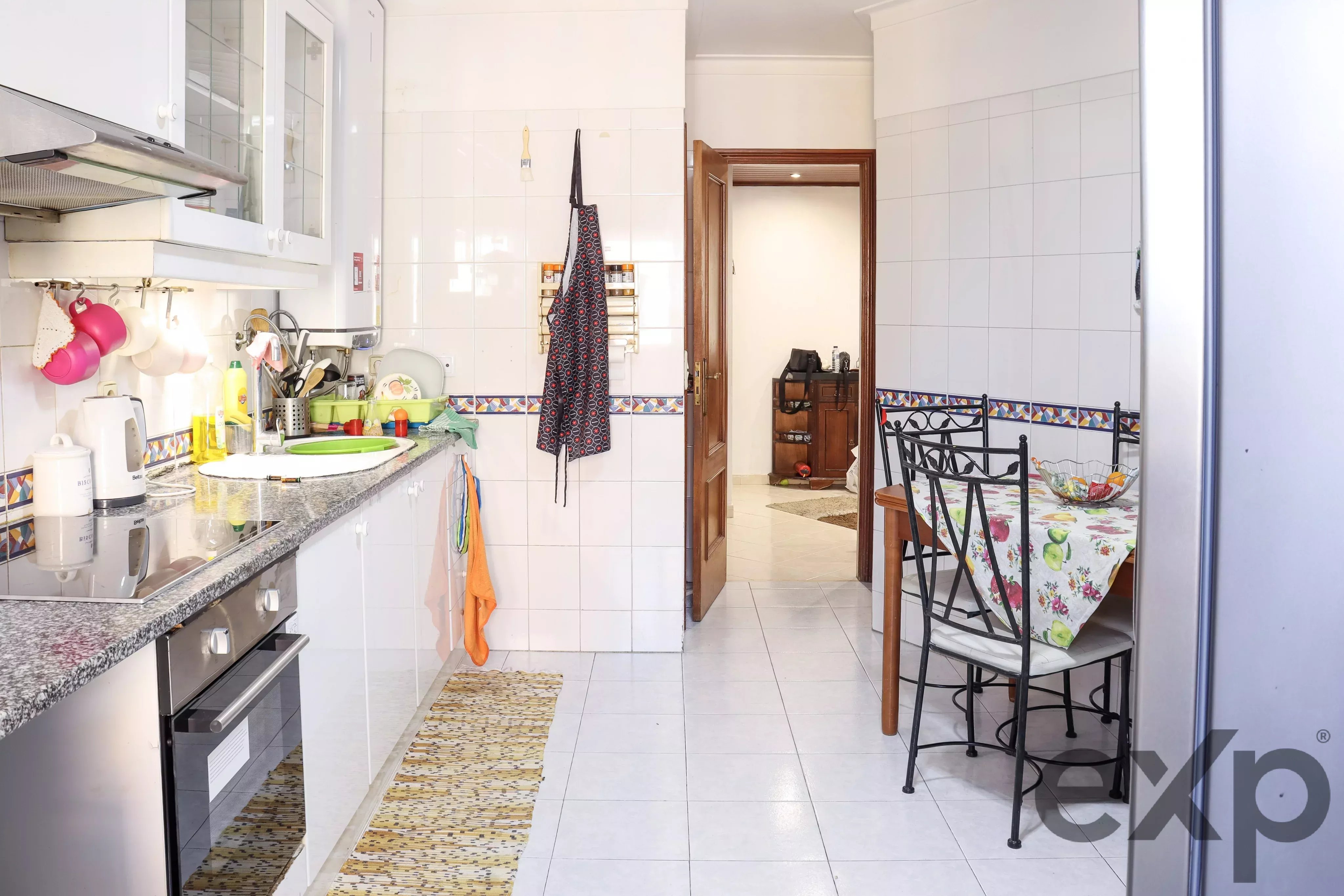 Spacious 3 Bedroom Apartment with En Suite | 130 sqm | Fireplace | Lift | Storage Room | Rinchoa, Sintra 87157830 image 18