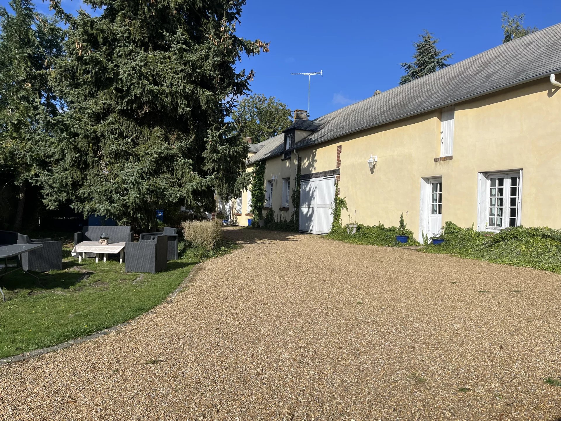 Fermette  de charme sur 17 000m² de jardin
