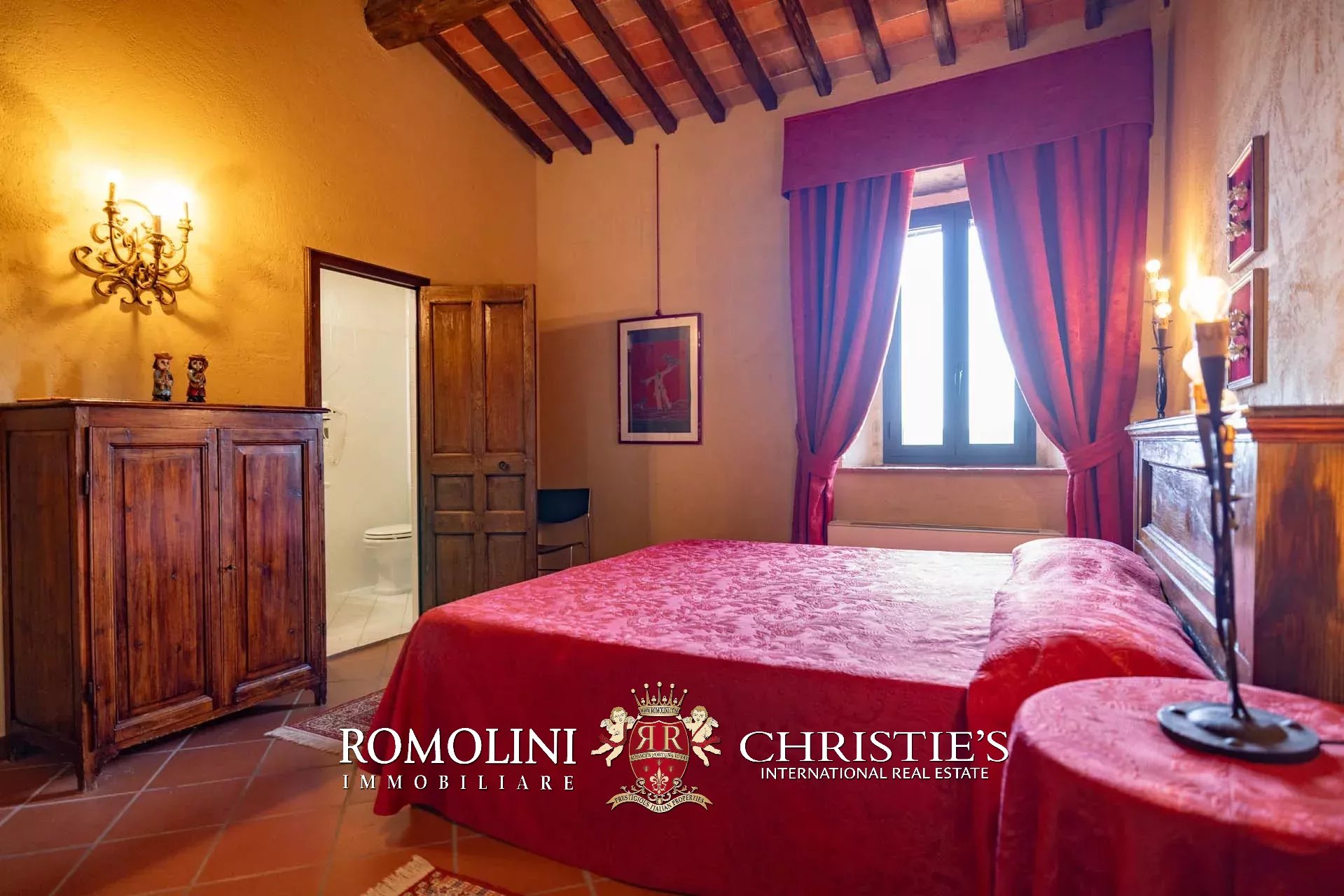 10 Bedroom Villa/Townhouse's Image 58
