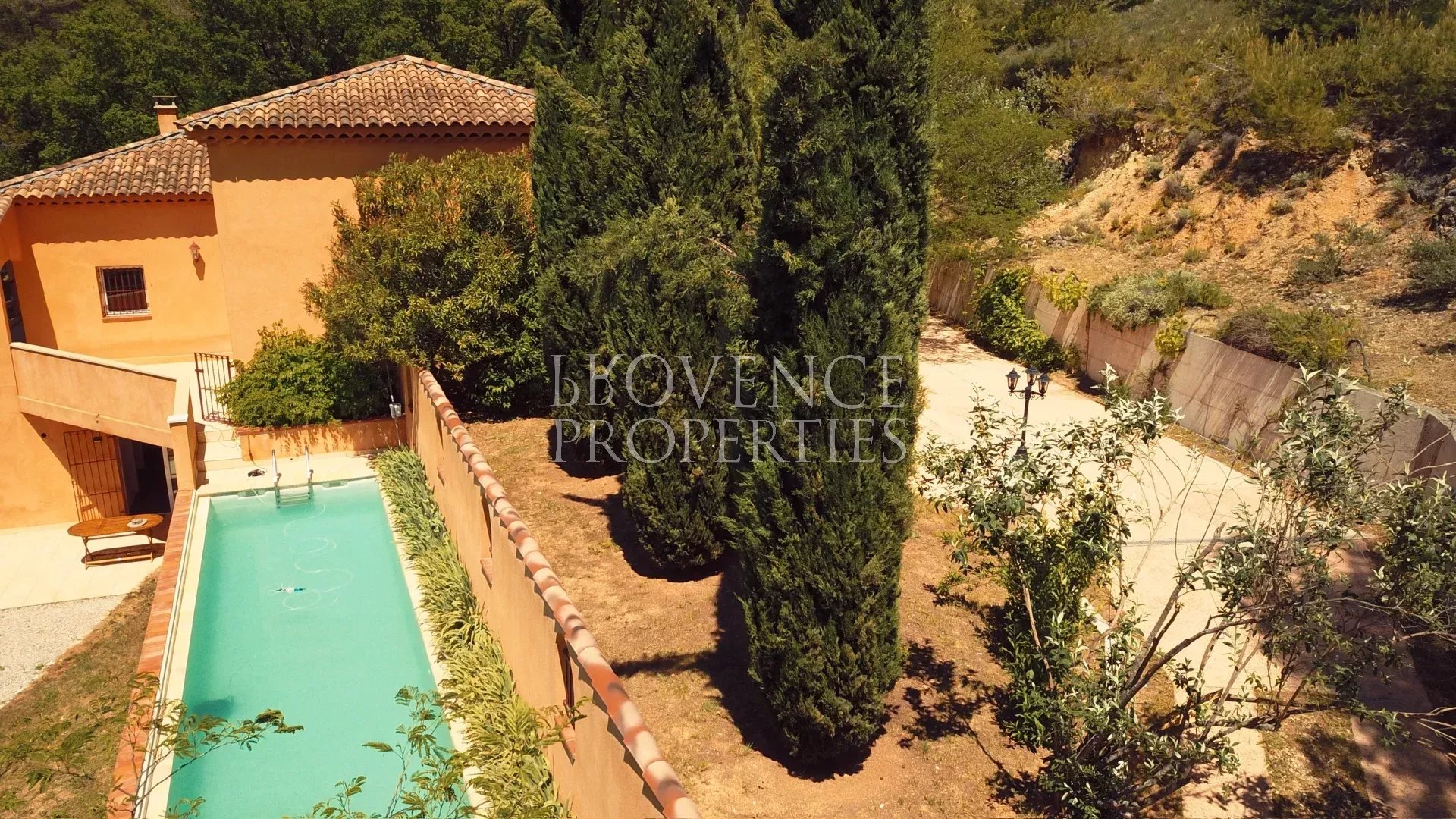 Exceptional Property in Absolute Tranquility in Barjols: 6 Bedrooms, Pool, and Rental Potential