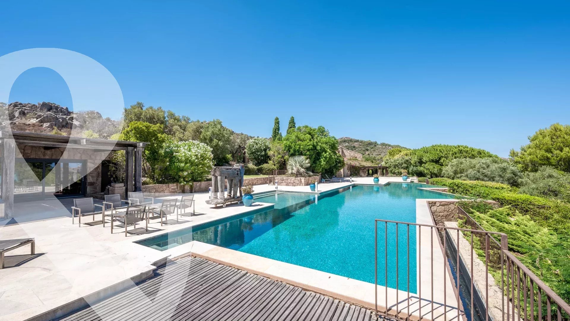 MAGNIFIQUE VUE SUR LA BAIE DE RONDINARA