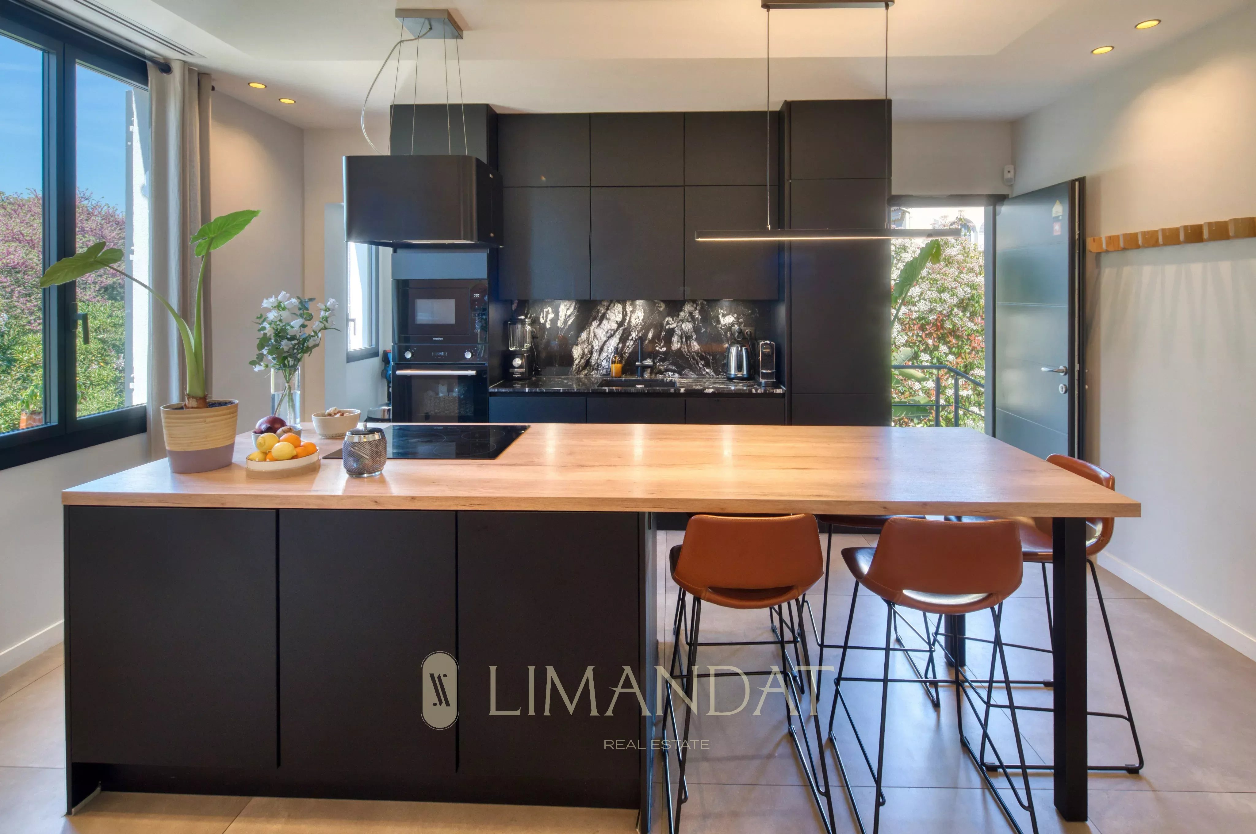 CANNES OXFORD - CHARMING VILLA + LAND CONSTRUCTIBLE