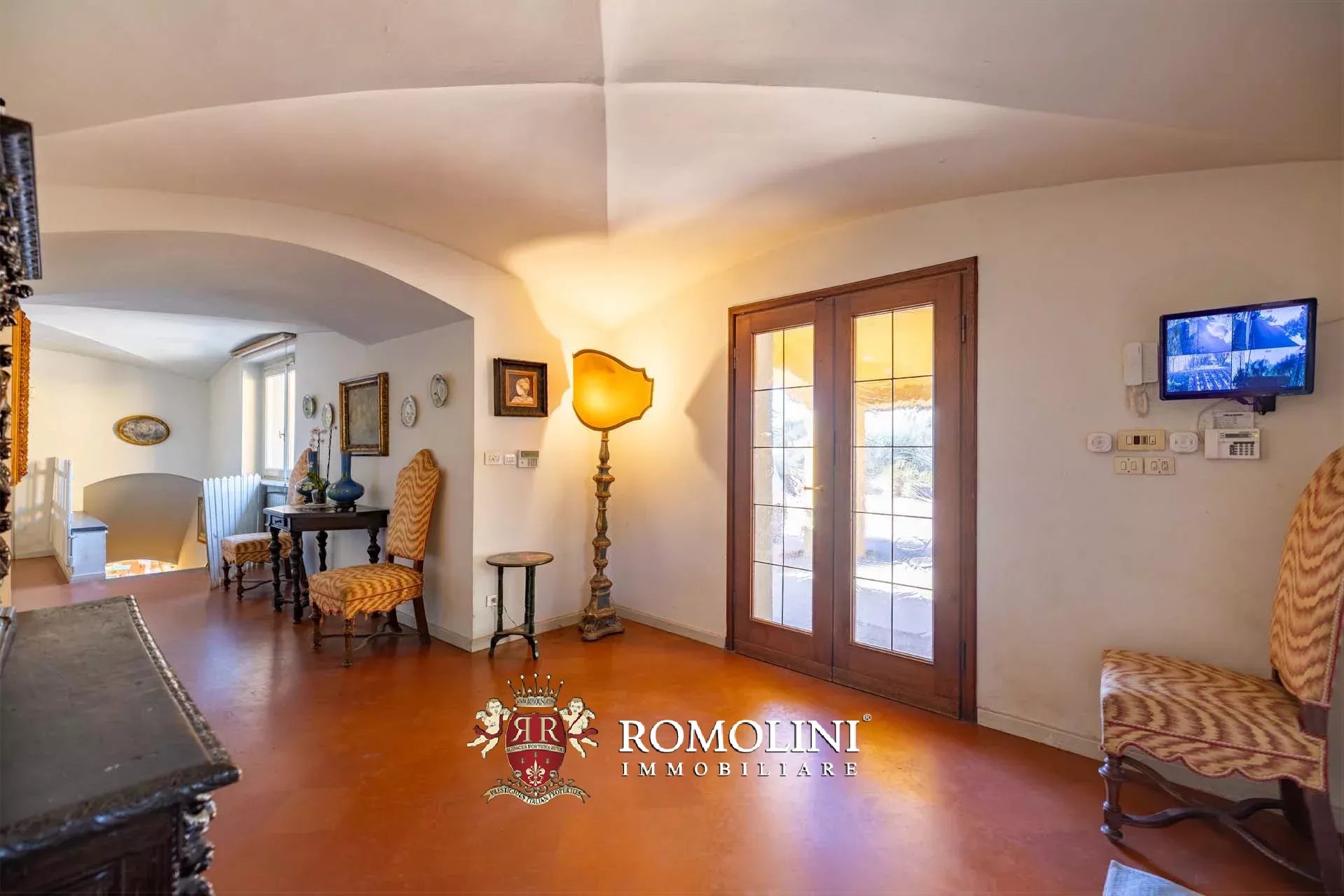 8 Bedroom Villa/Townhouse's Image 37