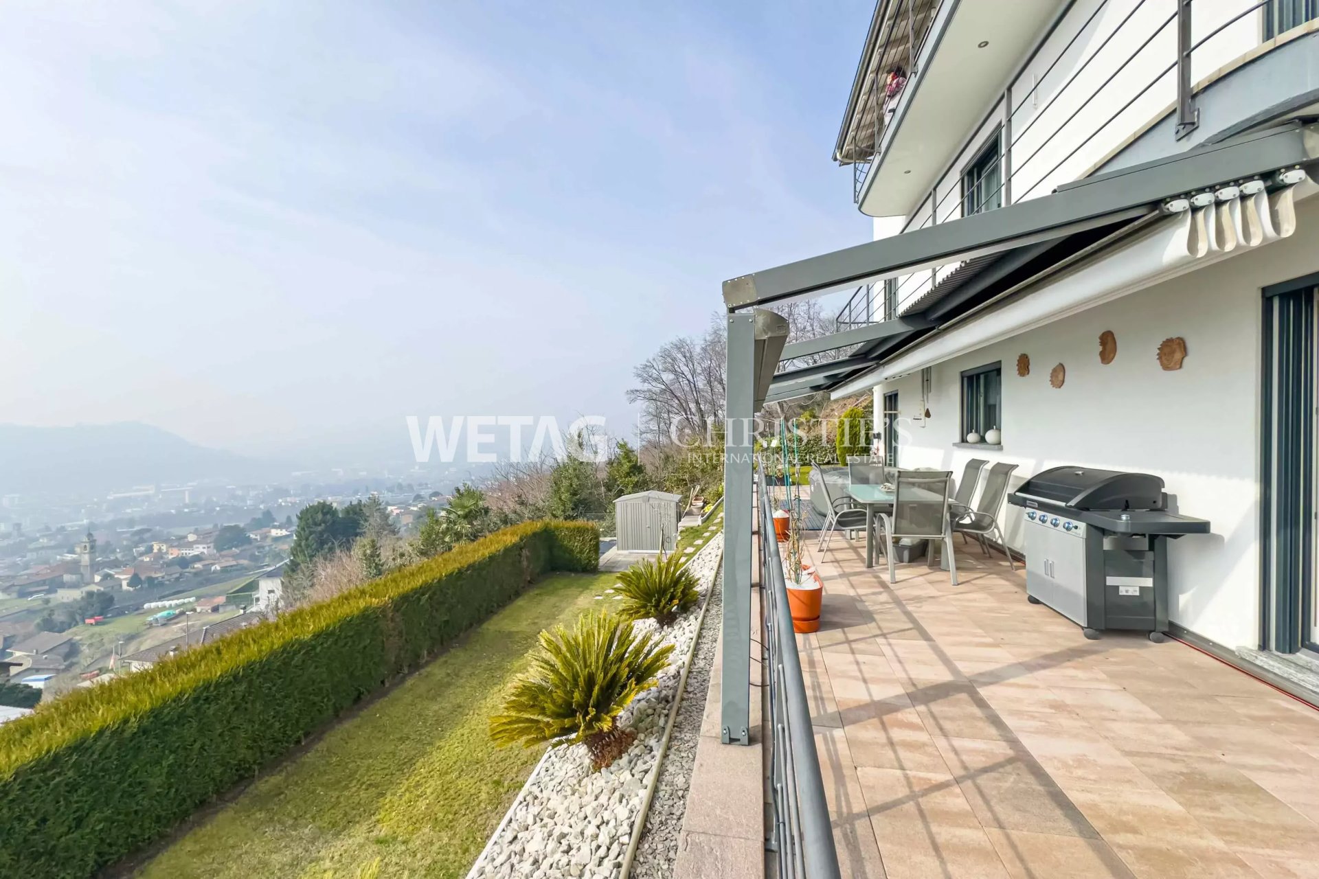4 Bedroom Villa/Townhouse's Image 9