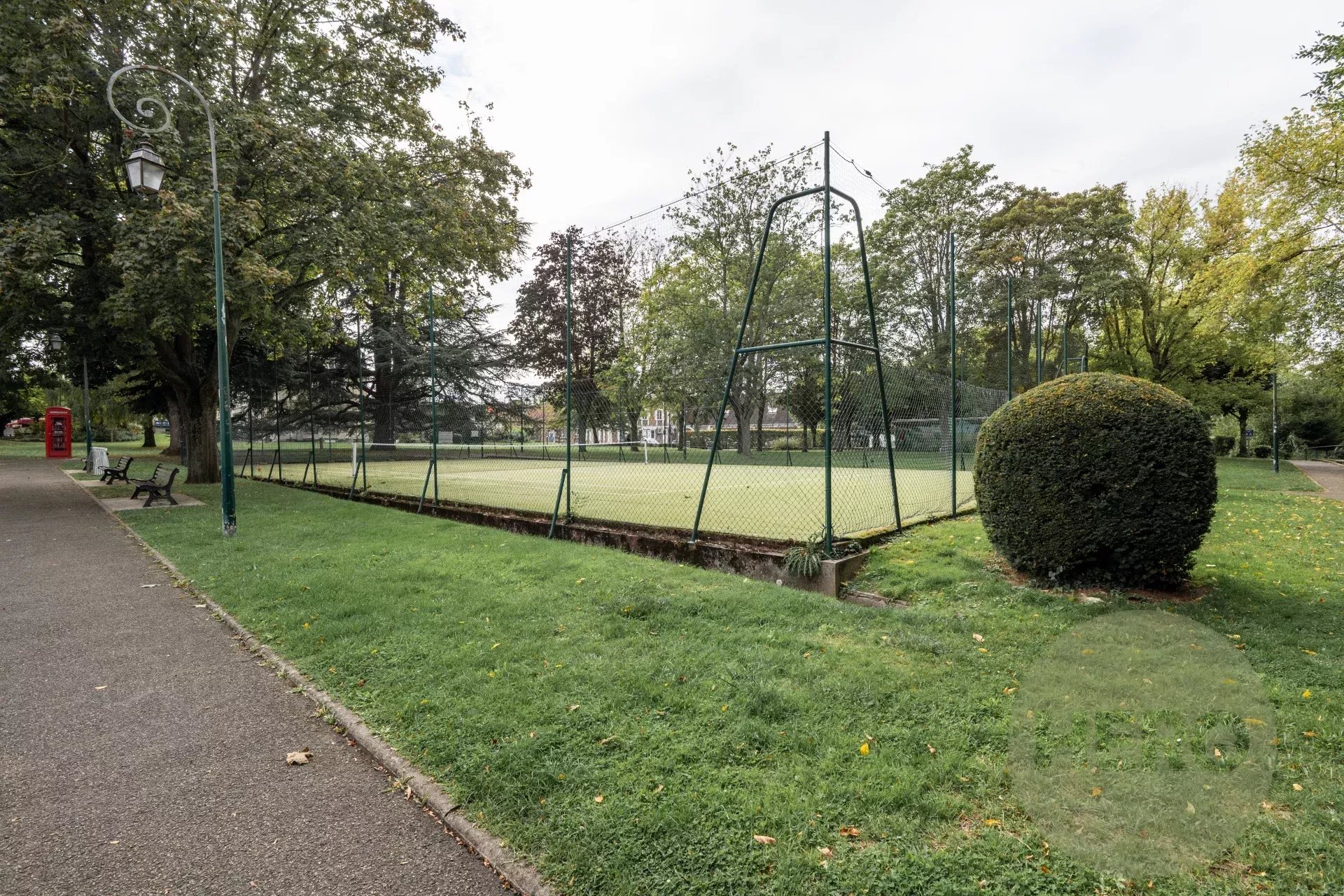 STUDIO de 25 m2 PLAISIR VILLAGE