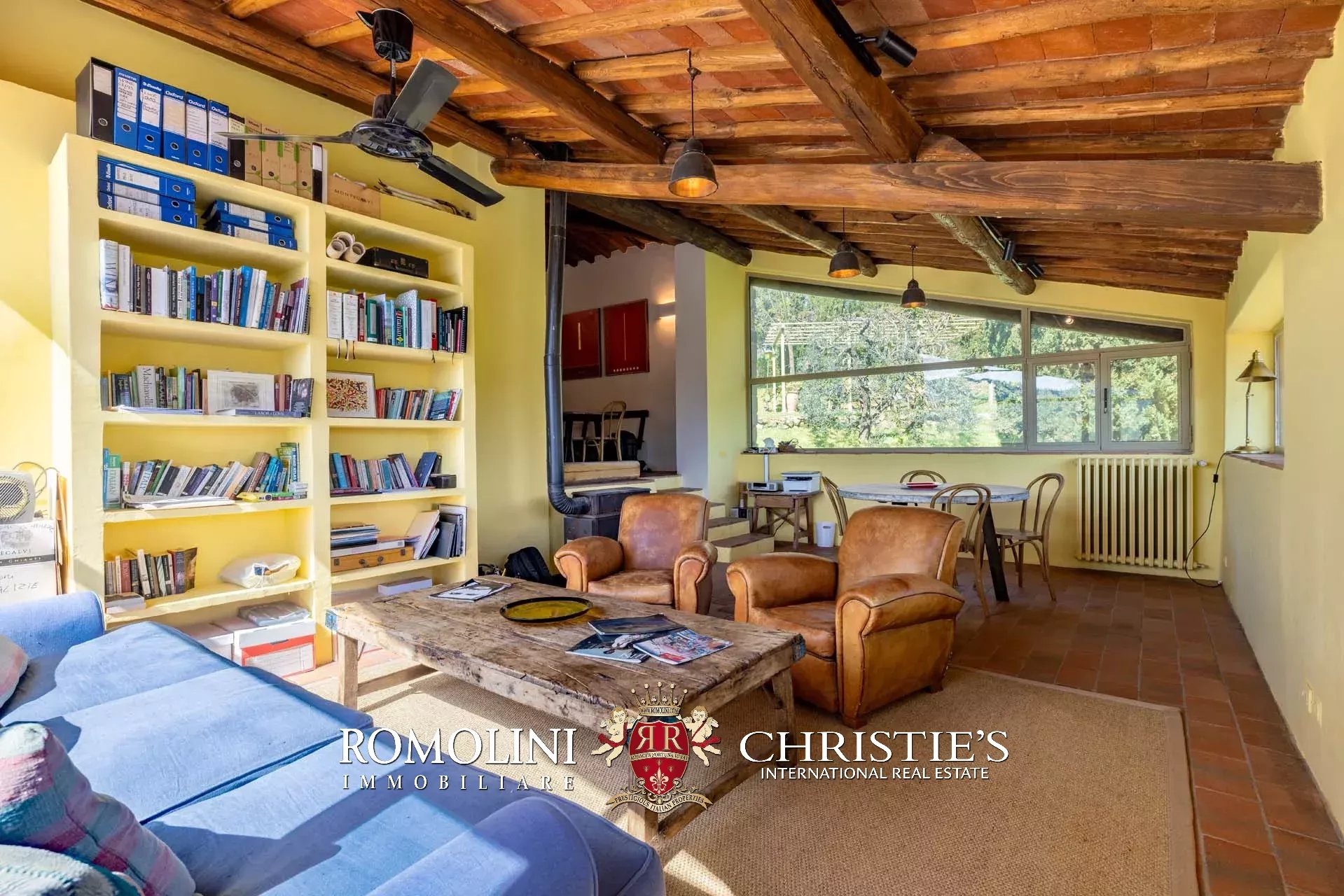 5 Bedroom Vineyard's Image 42