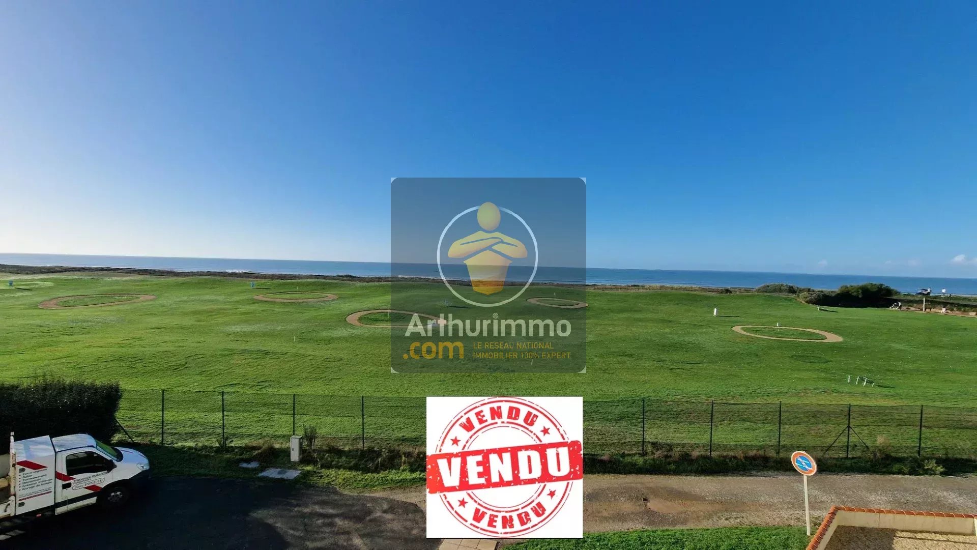 APPARTEMENT PLEIN SUD FACE MER