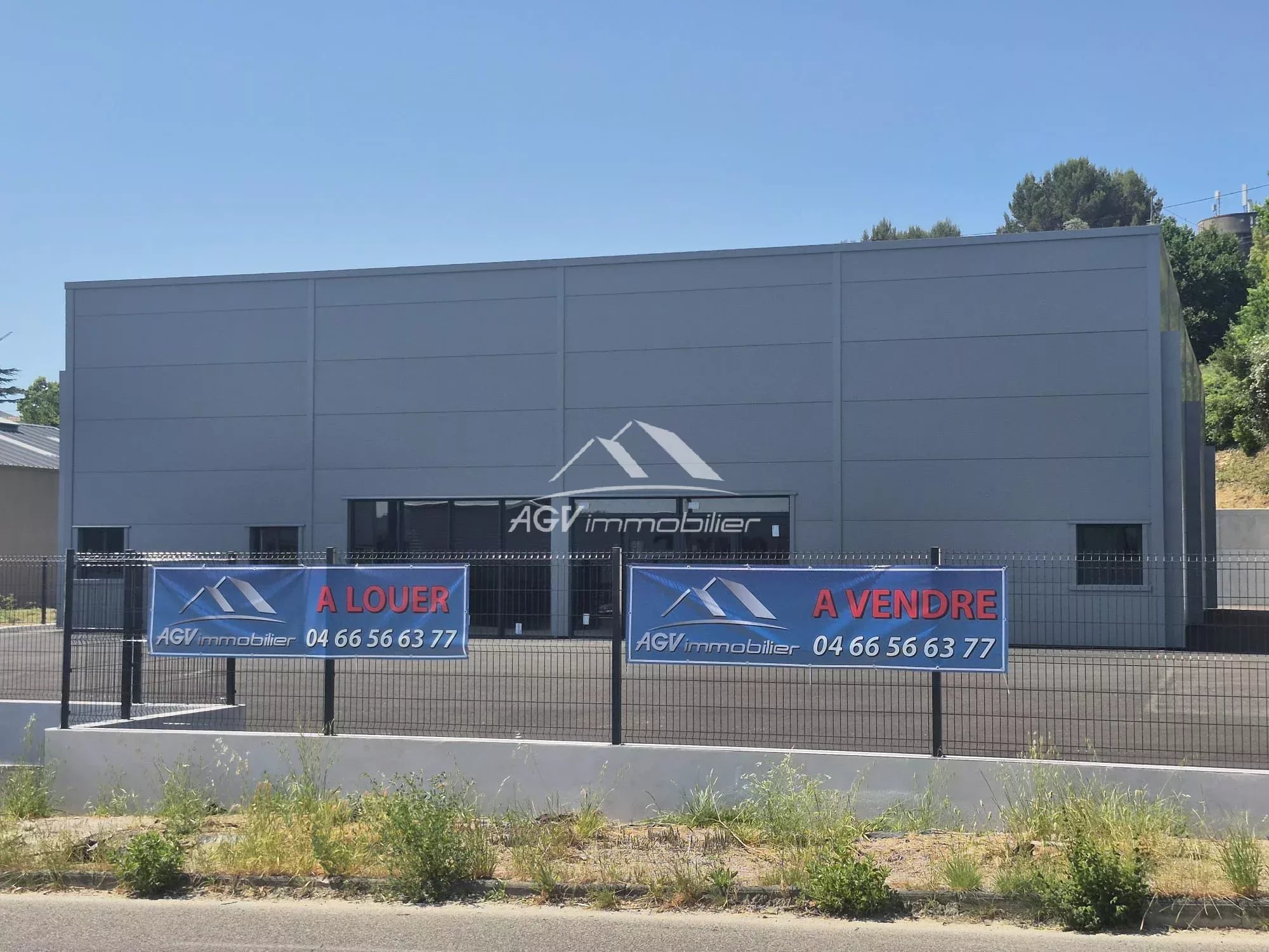 Local commercial 600 m²